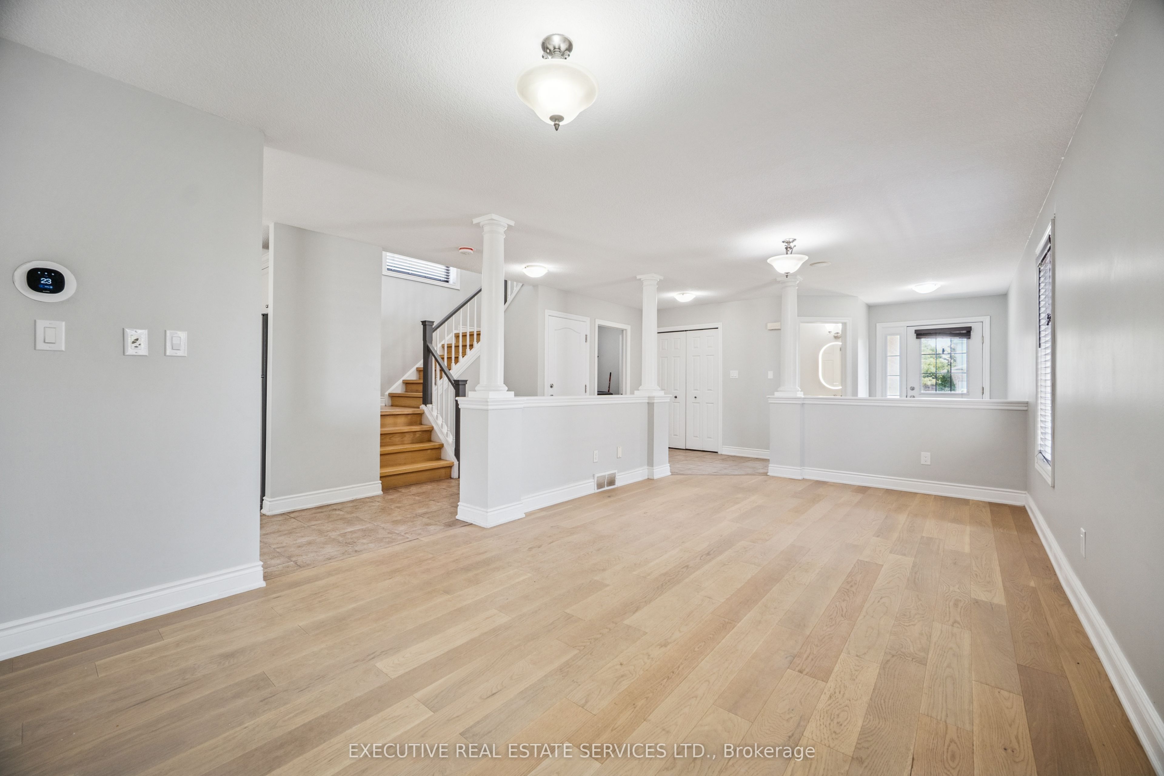 3264 Meadowgate Boulevard Property Photo 12