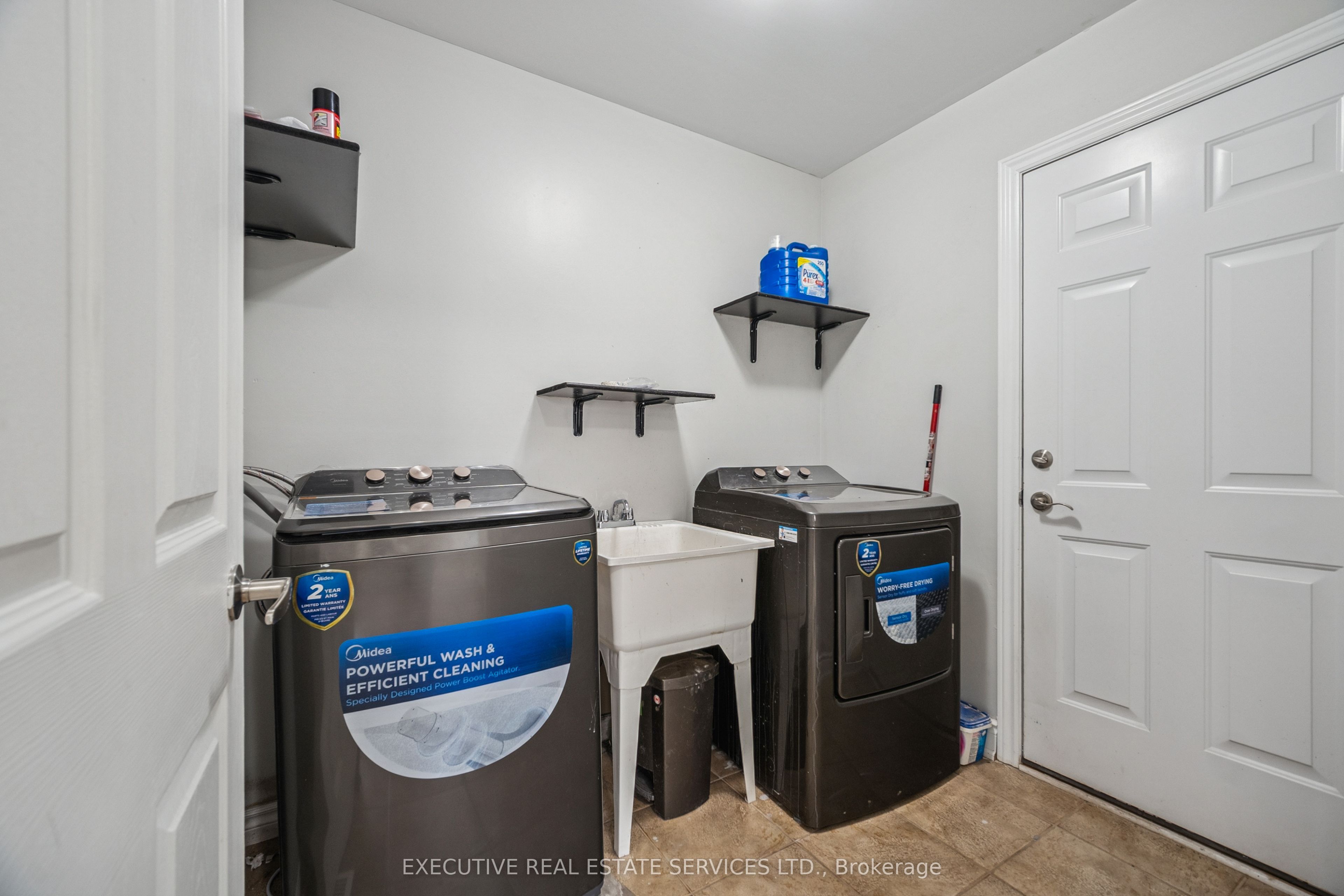 3264 Meadowgate Boulevard Property Photo 16