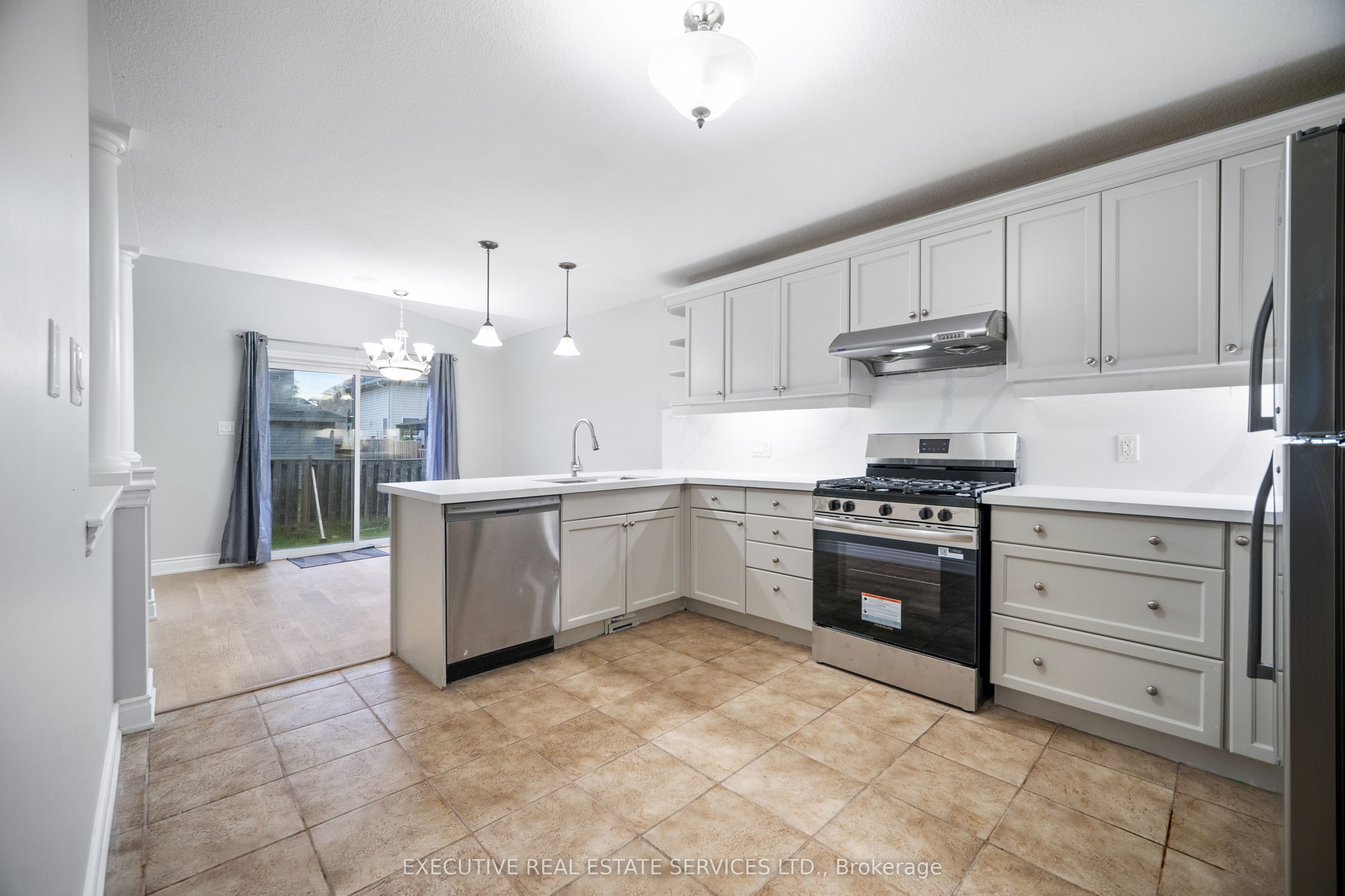 3264 Meadowgate Boulevard Property Photo 17
