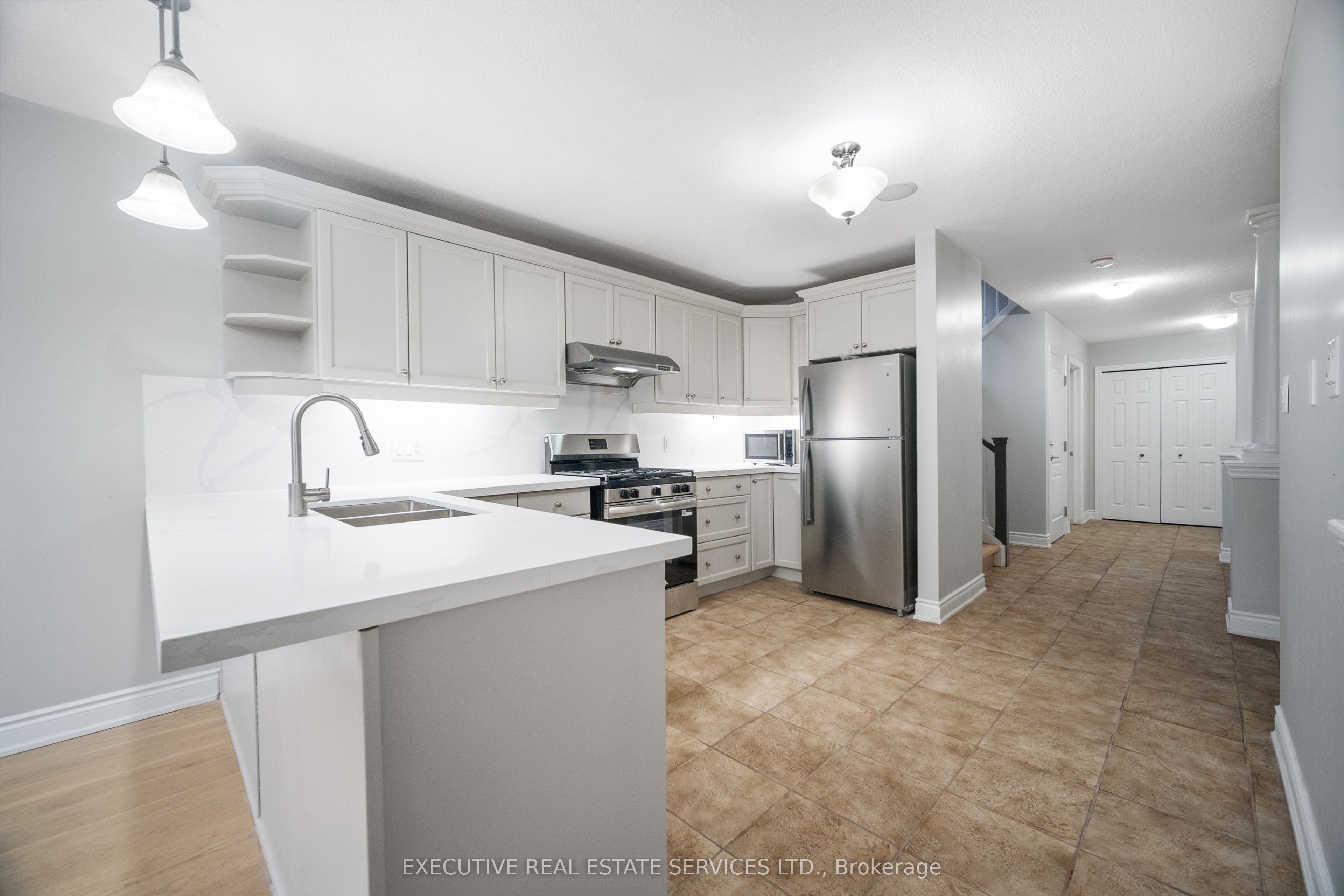 3264 Meadowgate Boulevard Property Photo 18