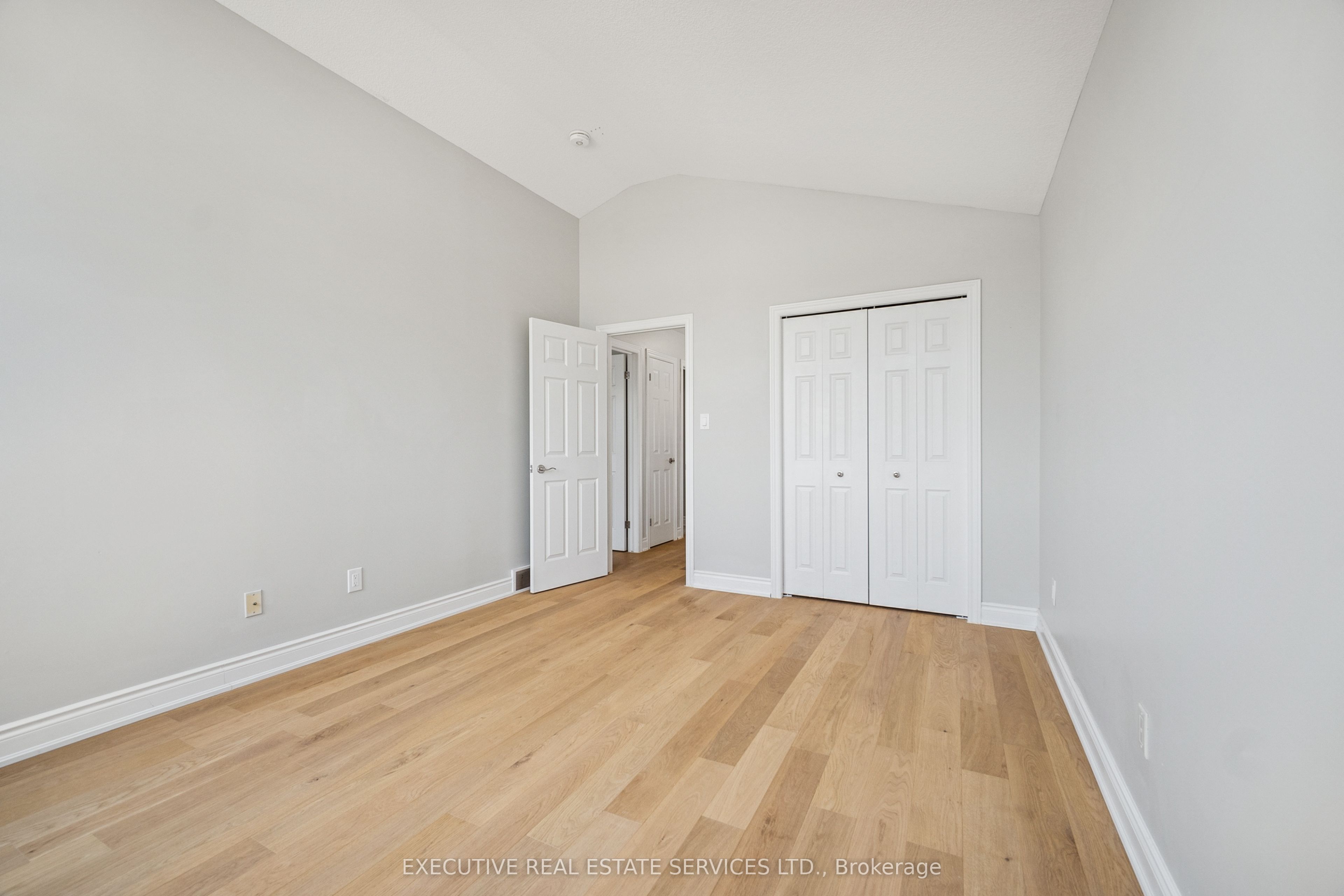 3264 Meadowgate Boulevard Property Photo 24