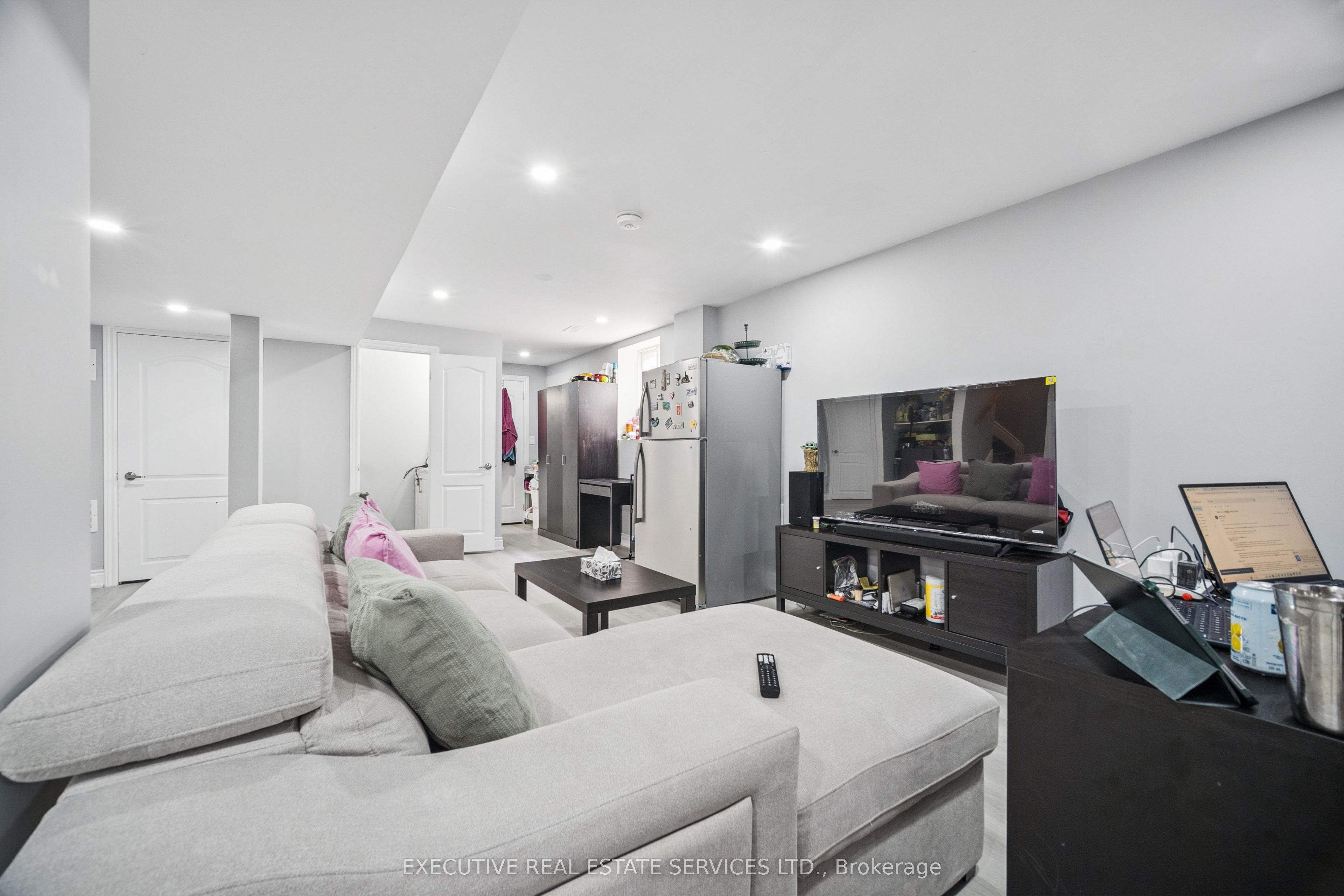 3264 Meadowgate Boulevard Property Photo 41