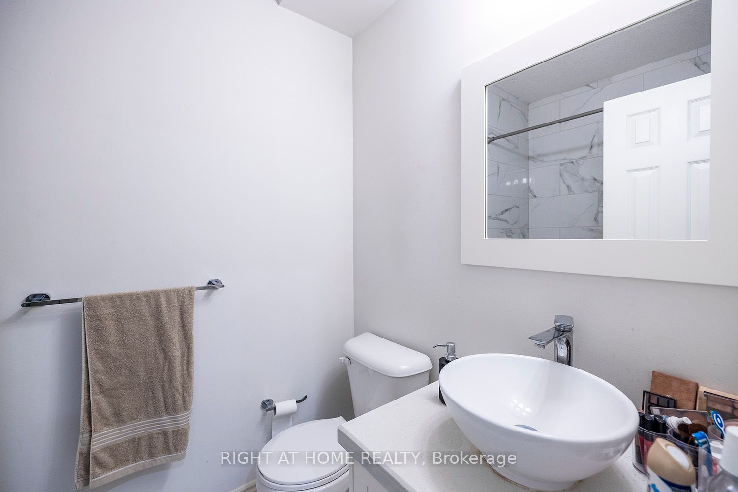 164 Heiman St Property Photo 9