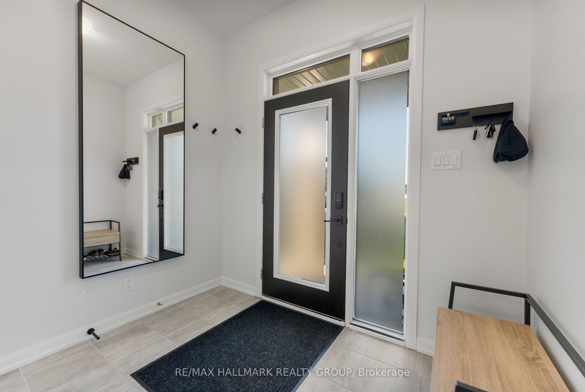 189 Turquoise Street Property Photo 7