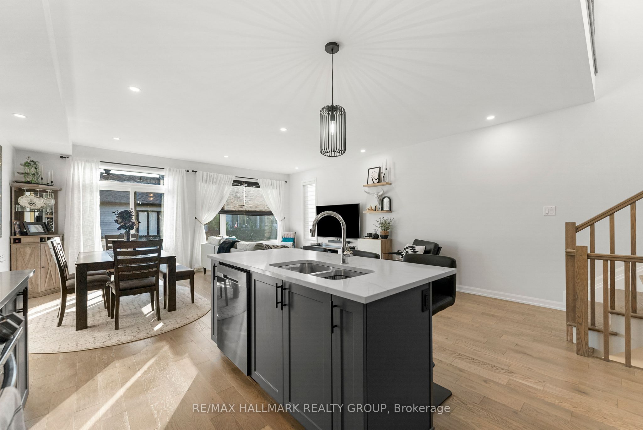 189 Turquoise Street Property Photo 16