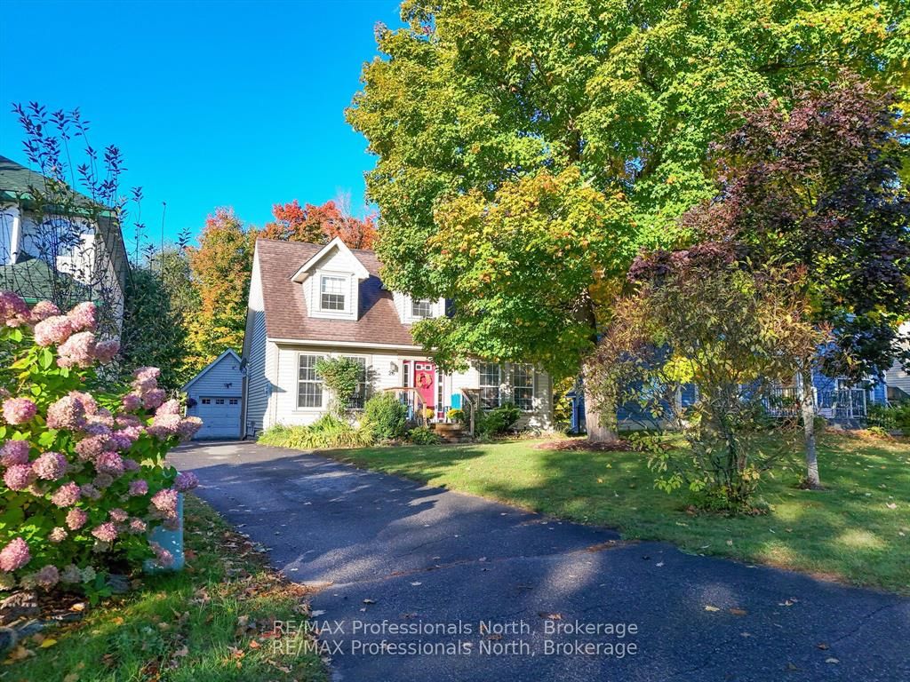 26 Coates Ave Property Photo 2