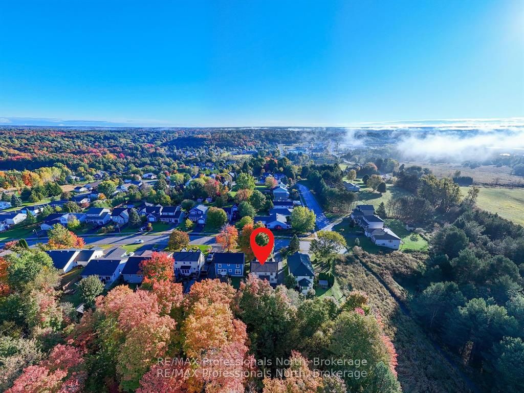 26 Coates Ave Property Photo 6