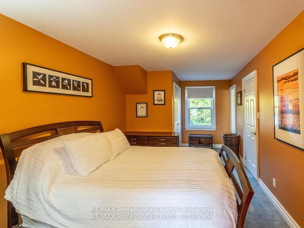 26 Coates Ave Property Photo 21