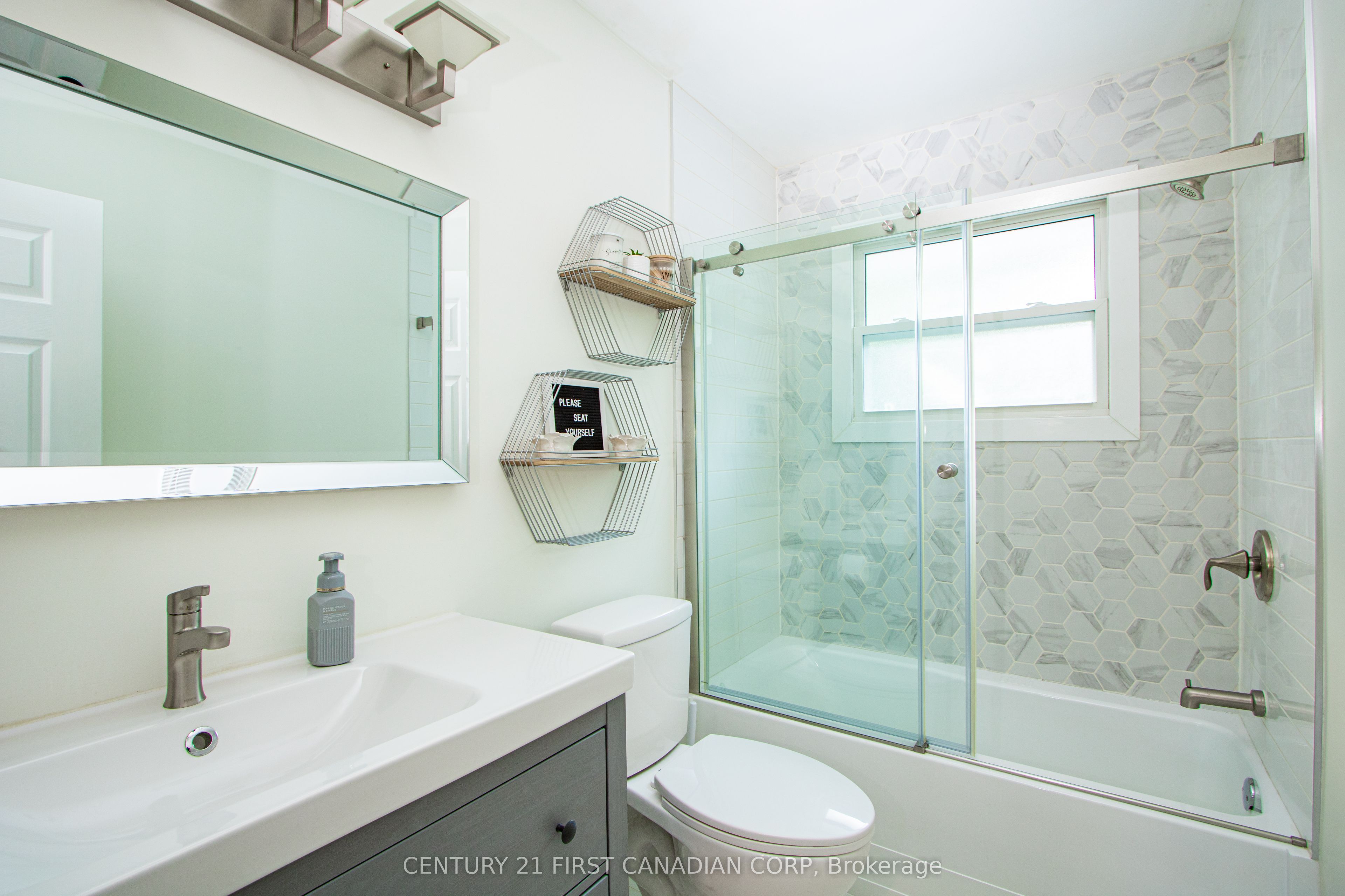 230 Ridgewood Crescent Property Photo 18