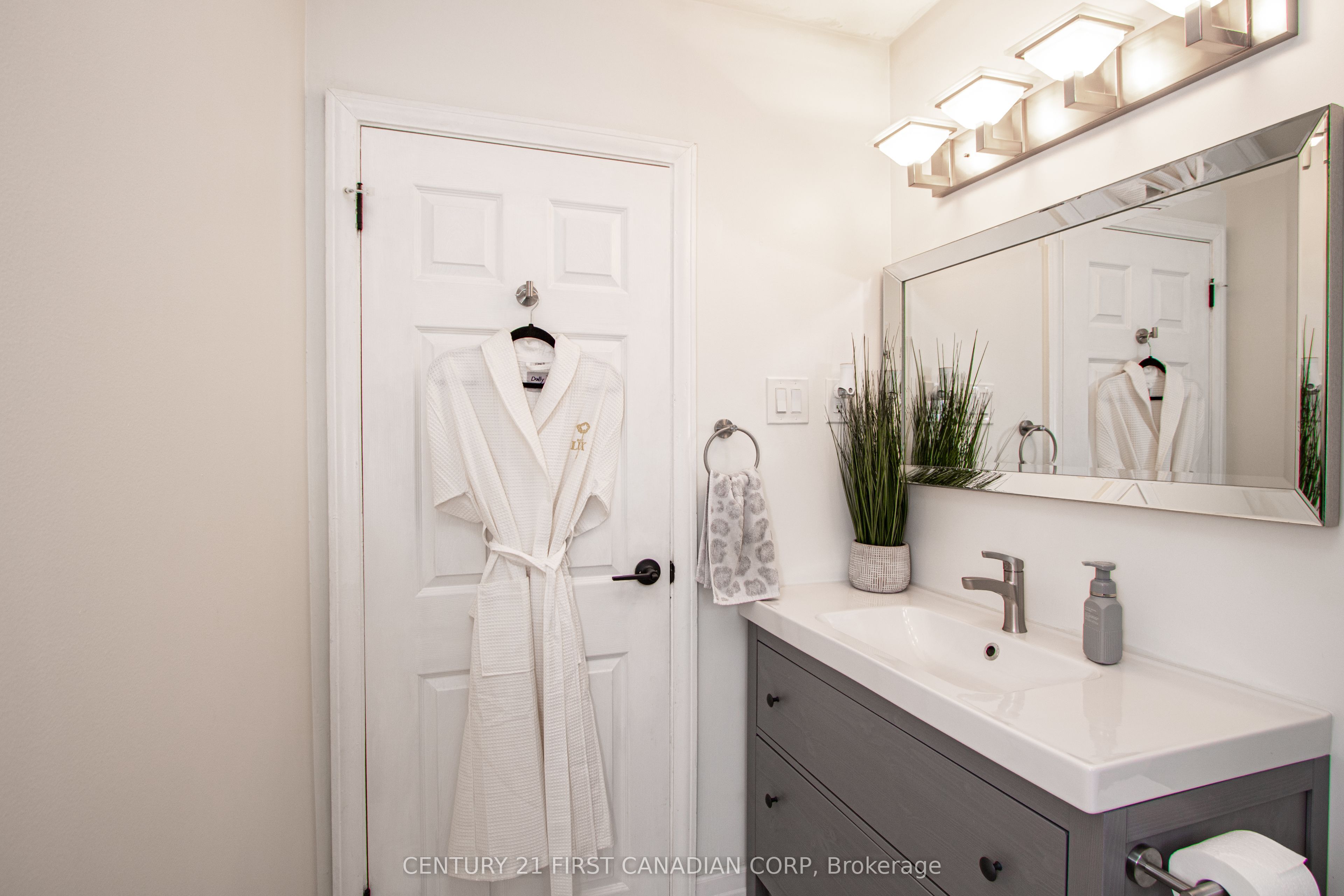 230 Ridgewood Crescent Property Photo 19