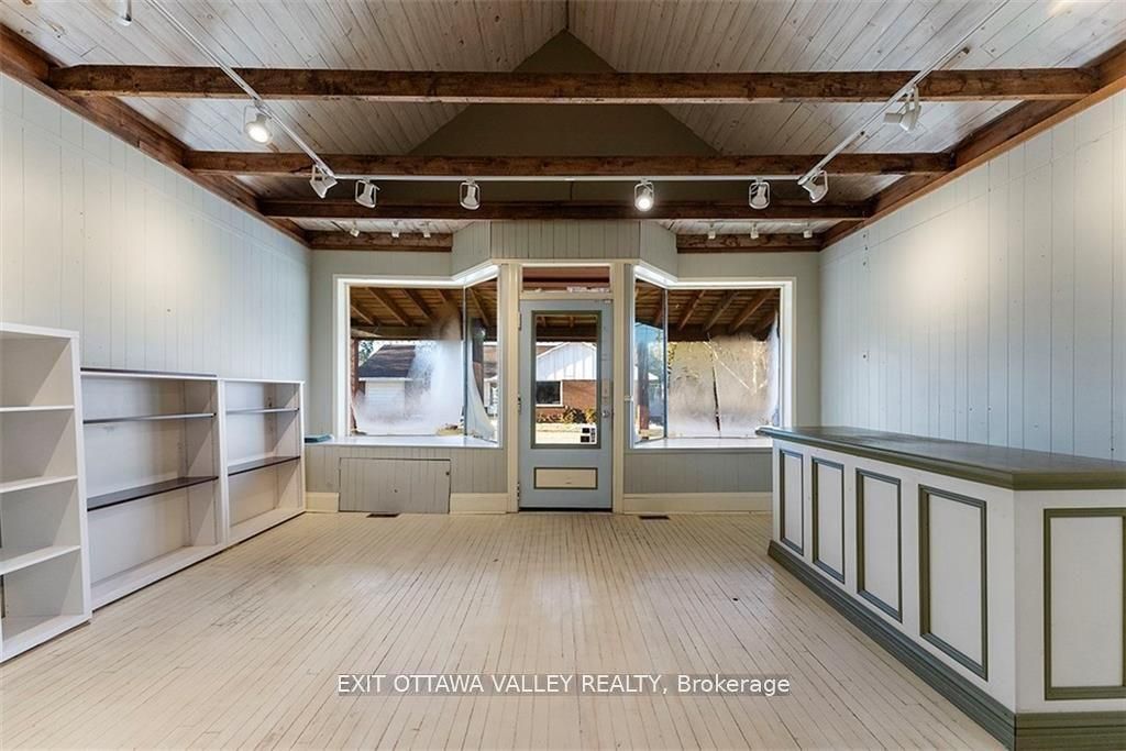 1874/1876 Beachburg Road Property Photo 16