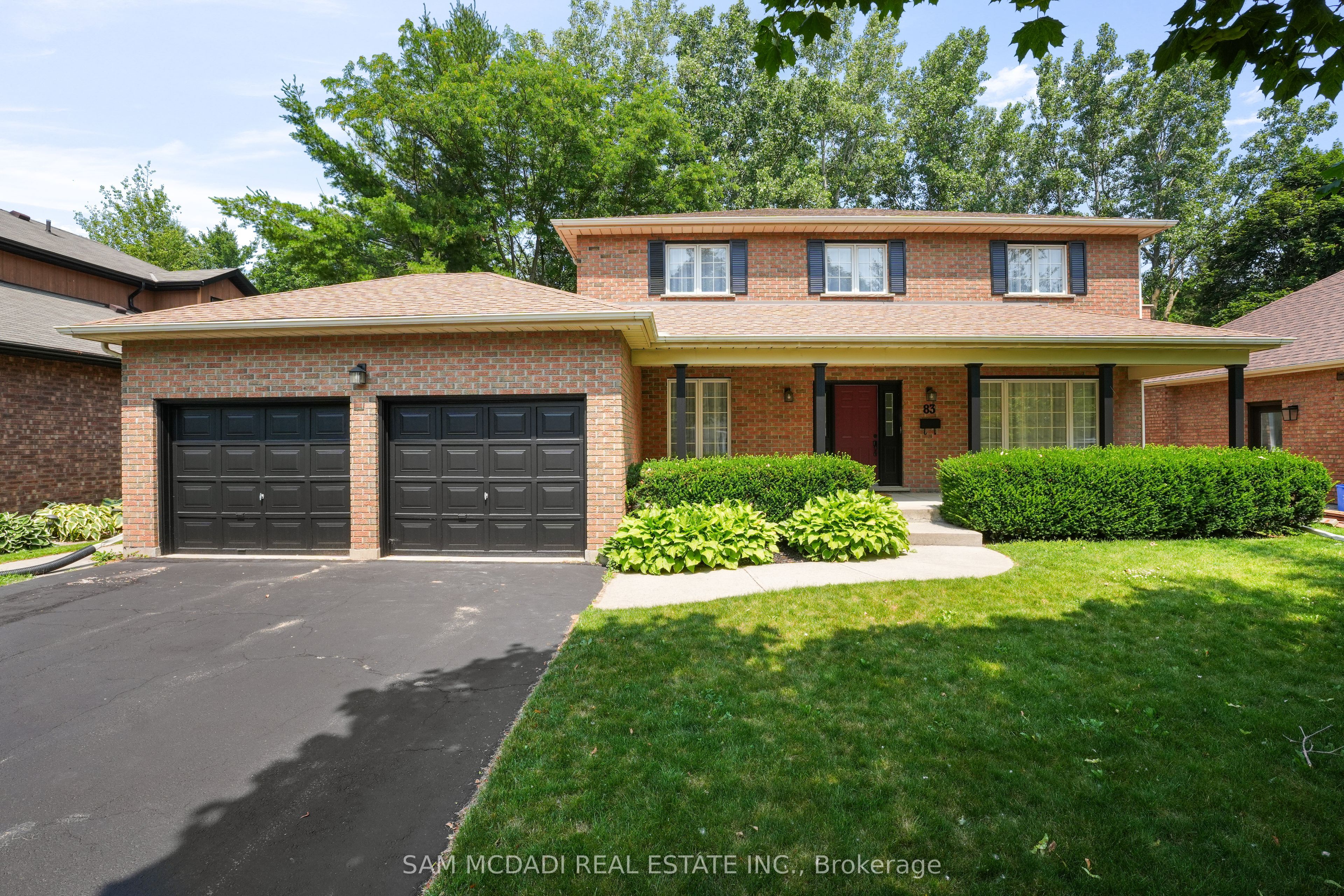 83 Royal Oak Dr Property Photo 2