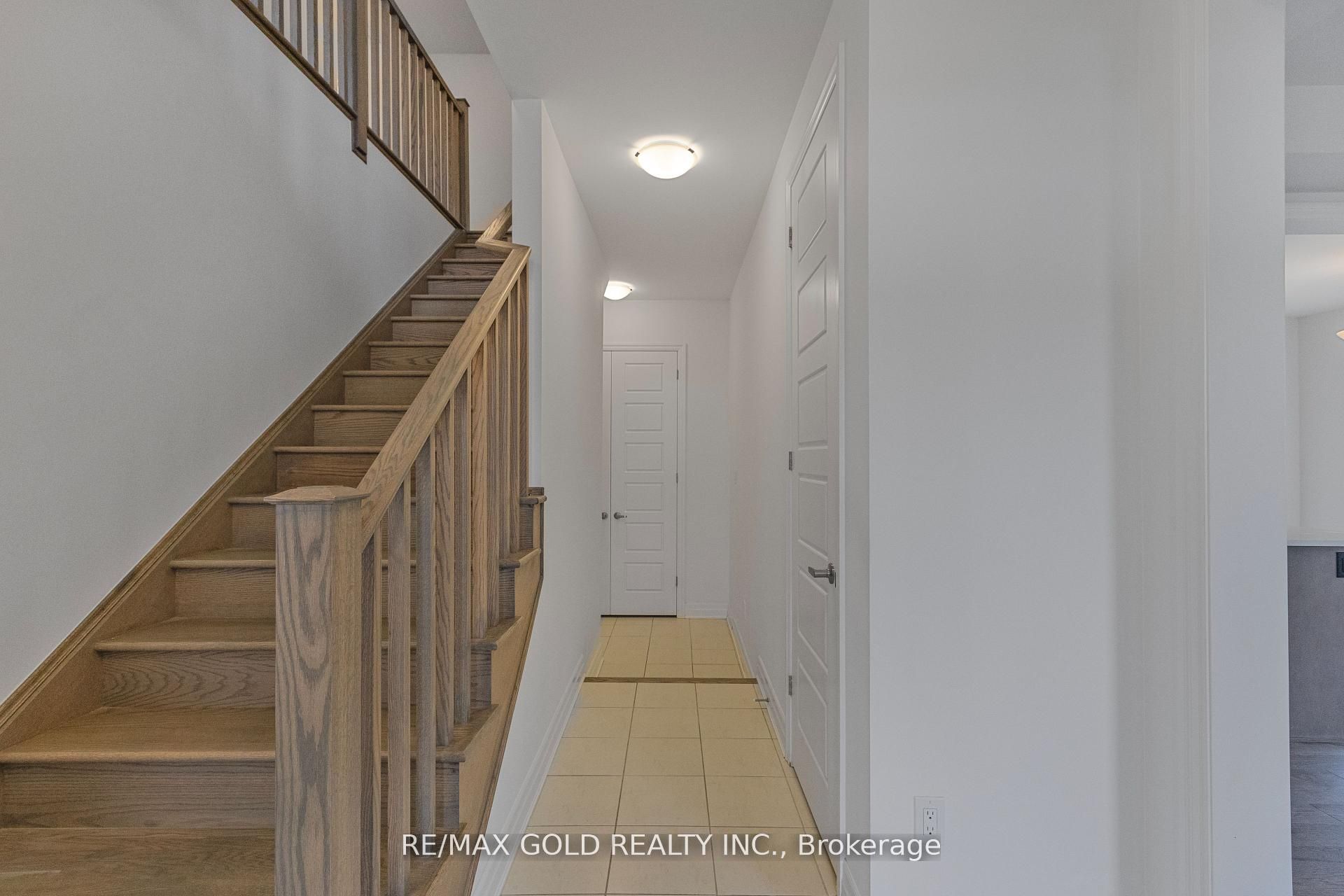 165 Forestwalk Street Property Photo 8