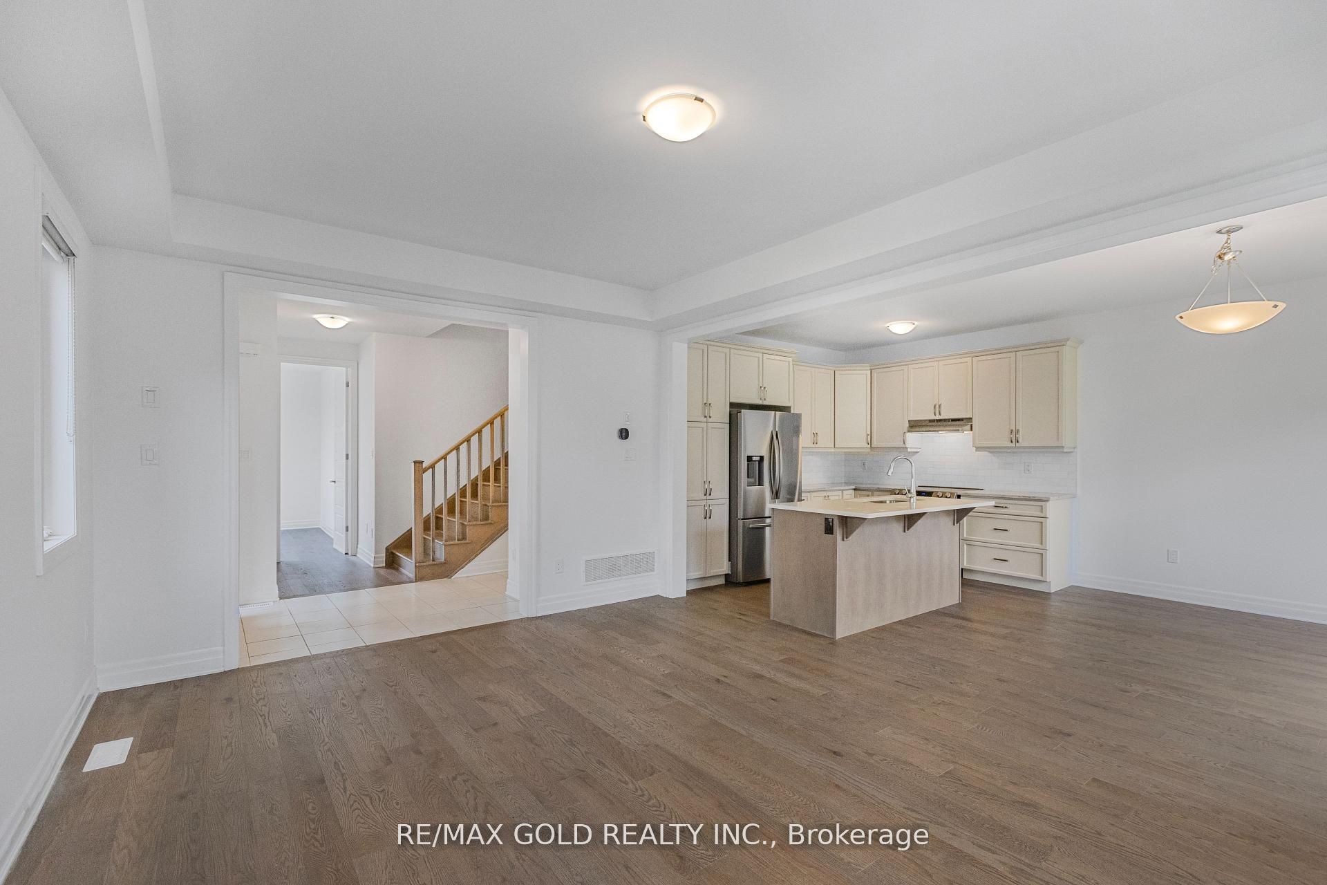 165 Forestwalk Street Property Photo 11