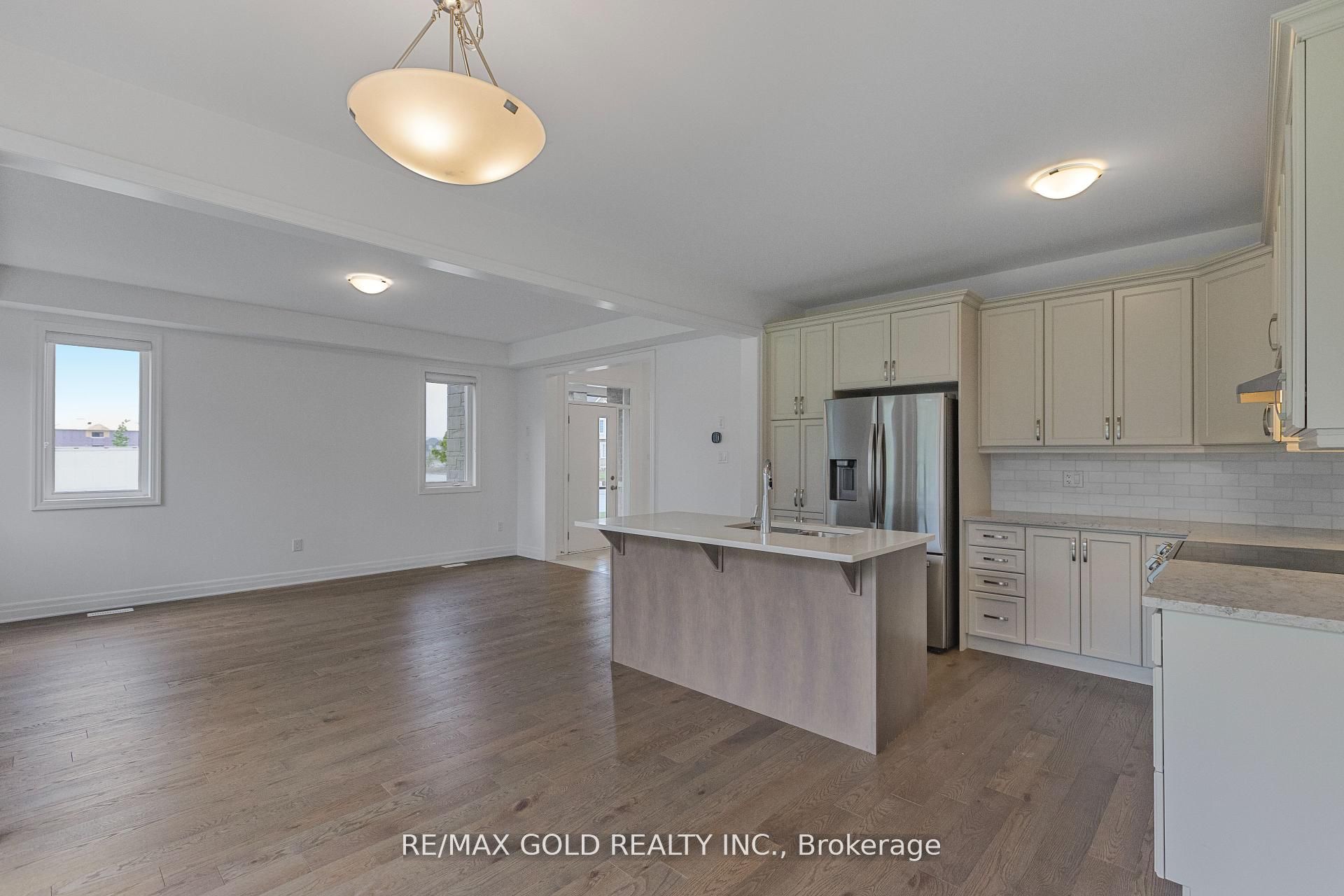 165 Forestwalk Street Property Photo 15