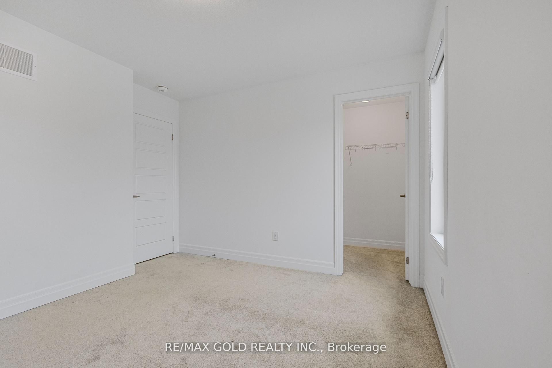 165 Forestwalk Street Property Photo 31