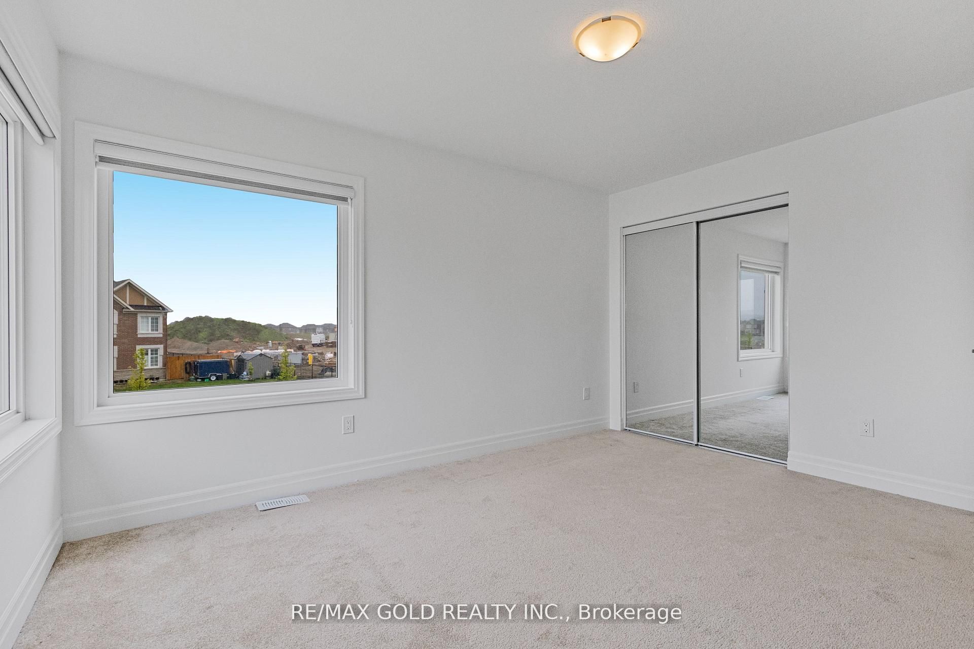 165 Forestwalk Street Property Photo 33