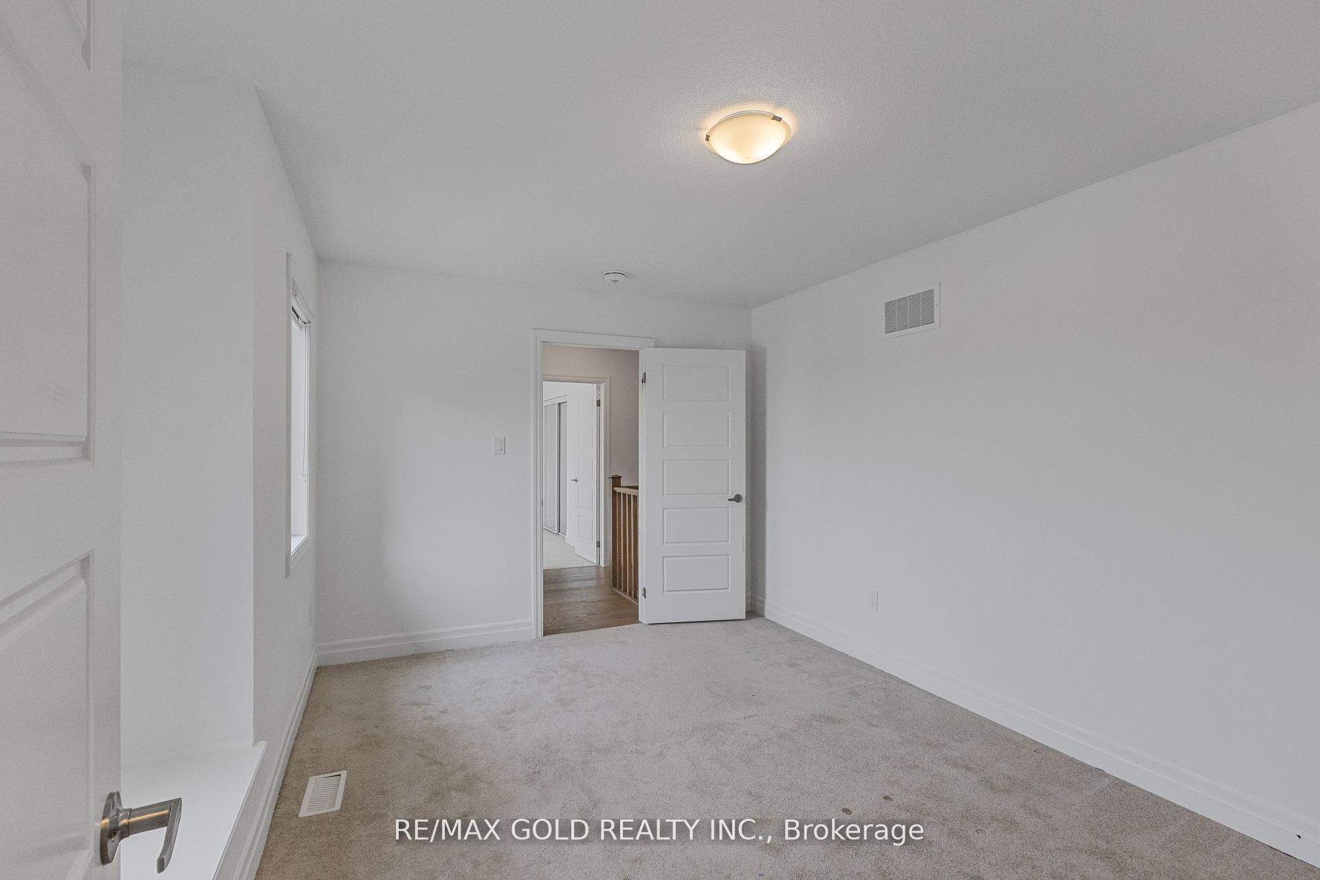 165 Forestwalk Street Property Photo 36