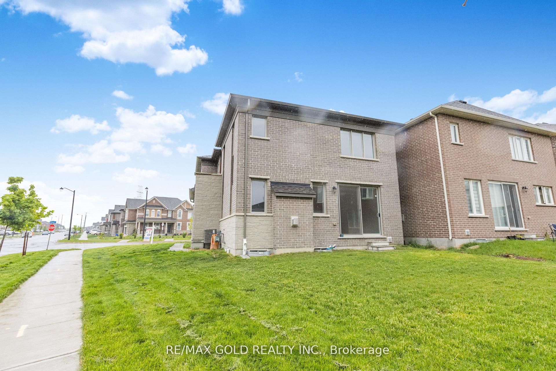 165 Forestwalk Street Property Photo 41