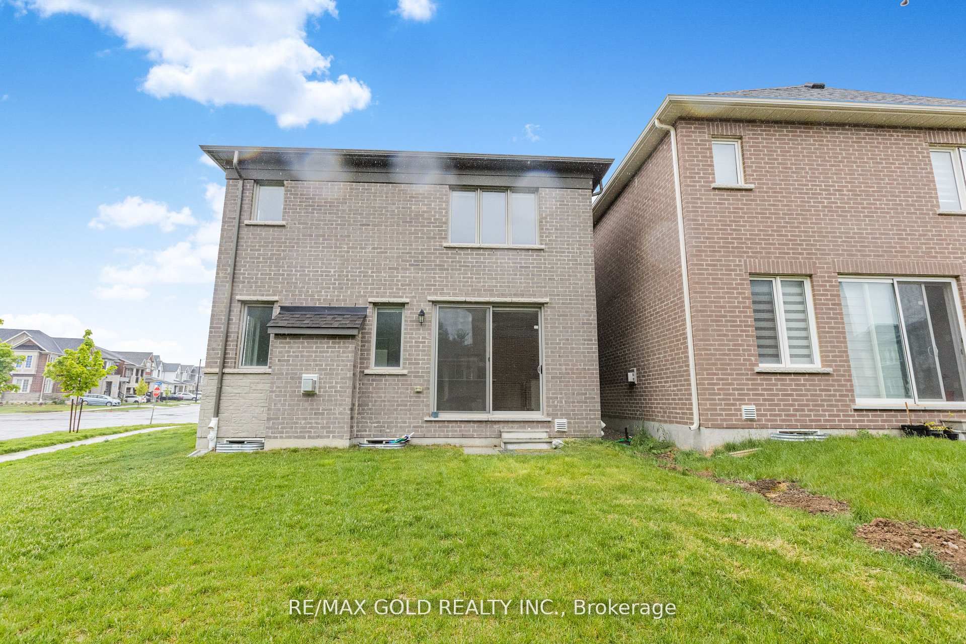 165 Forestwalk Street Property Photo 42