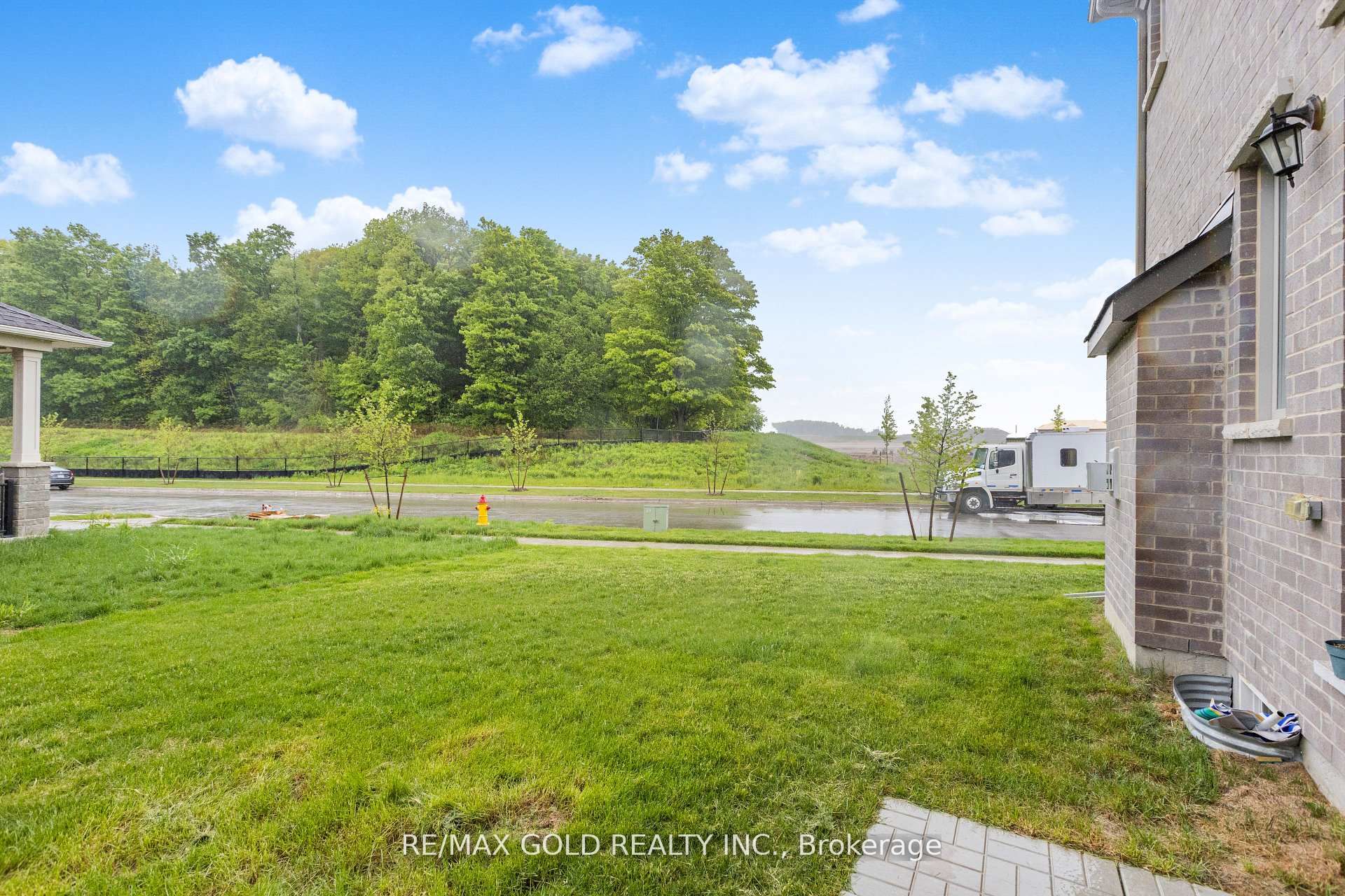 165 Forestwalk Street Property Photo 44