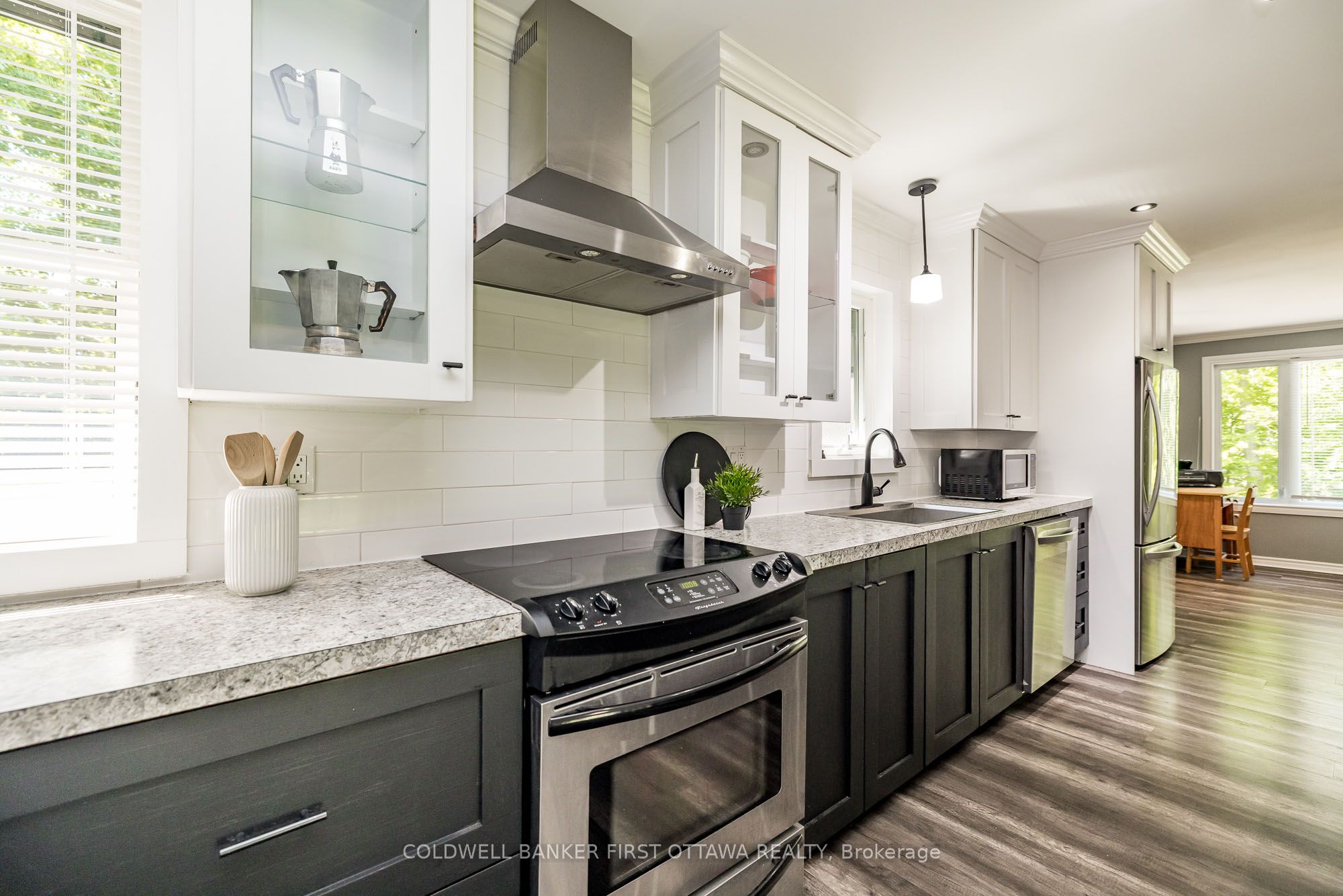 6779 Roger Stevens Drive Property Photo 11