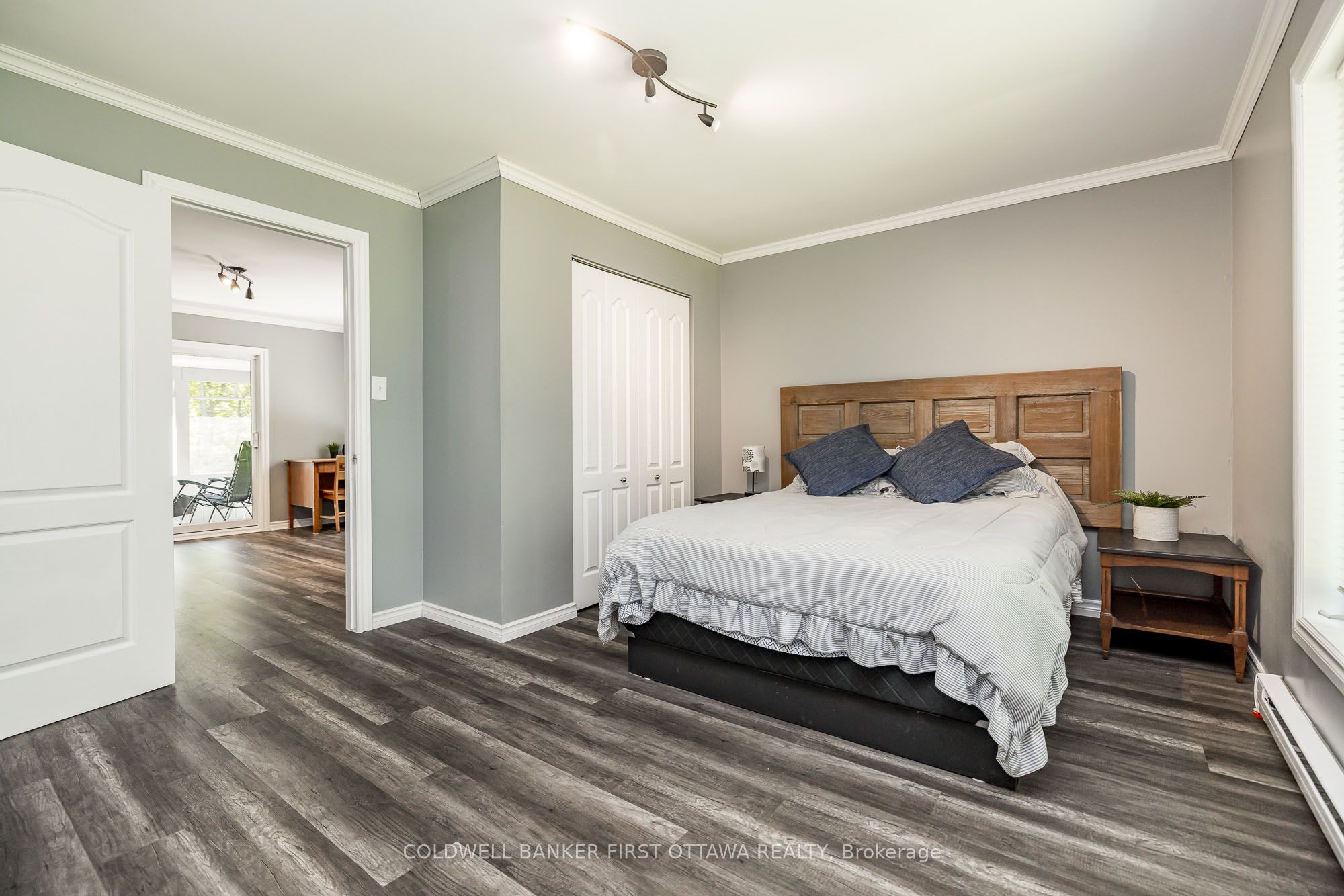 6779 Roger Stevens Drive Property Photo 14