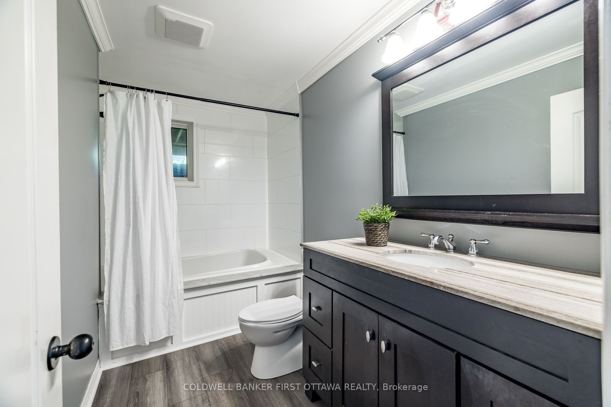 6779 Roger Stevens Drive Property Photo 19