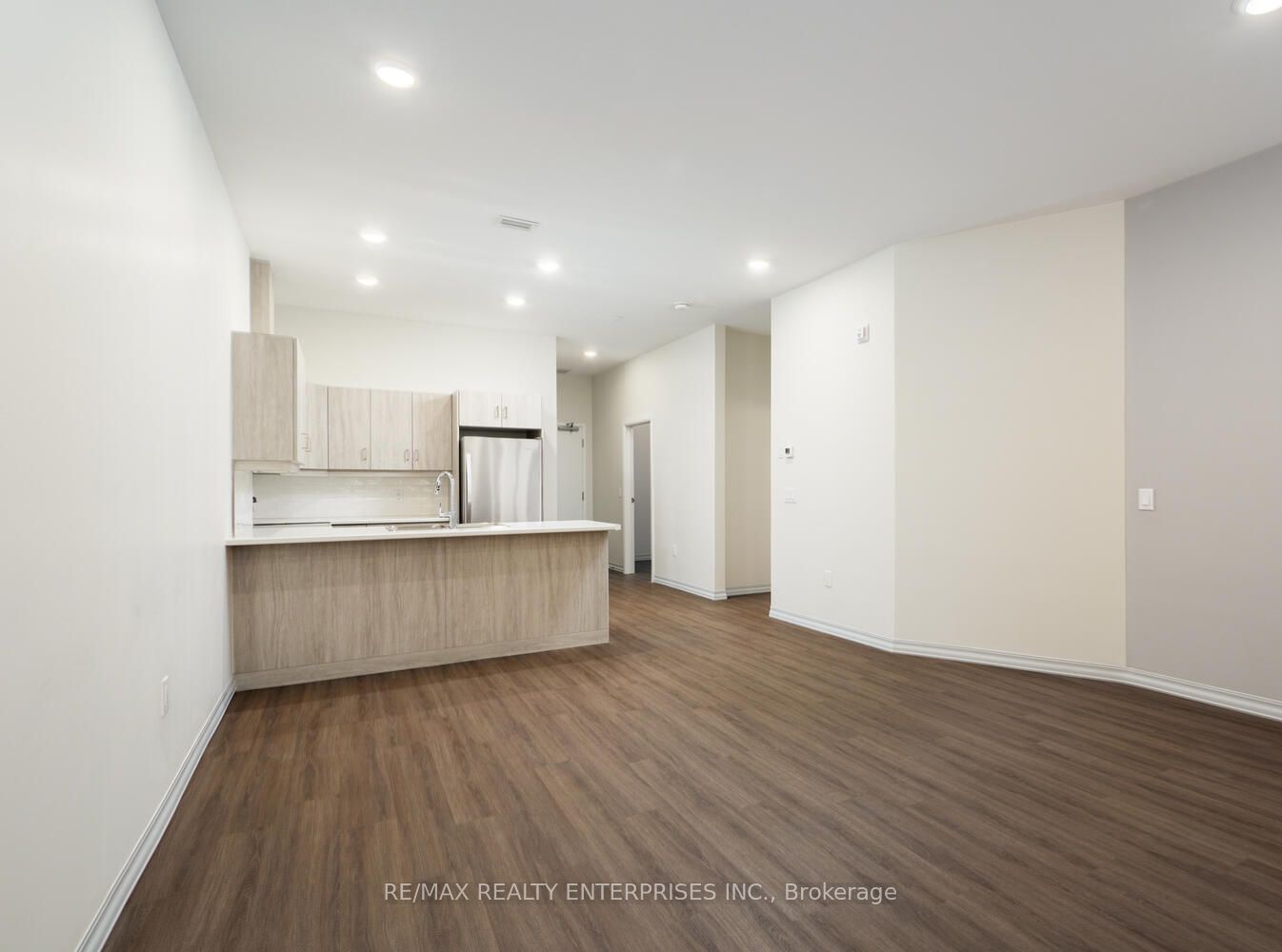 845 2nd Ave W Property Photo 8