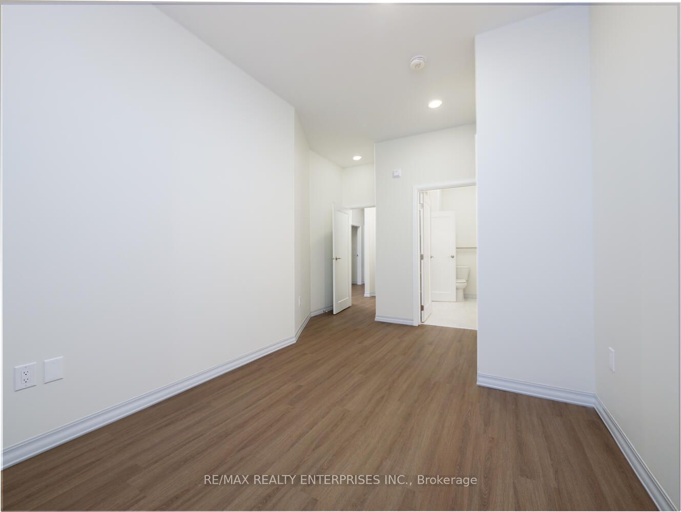 845 2nd Ave W Property Photo 9