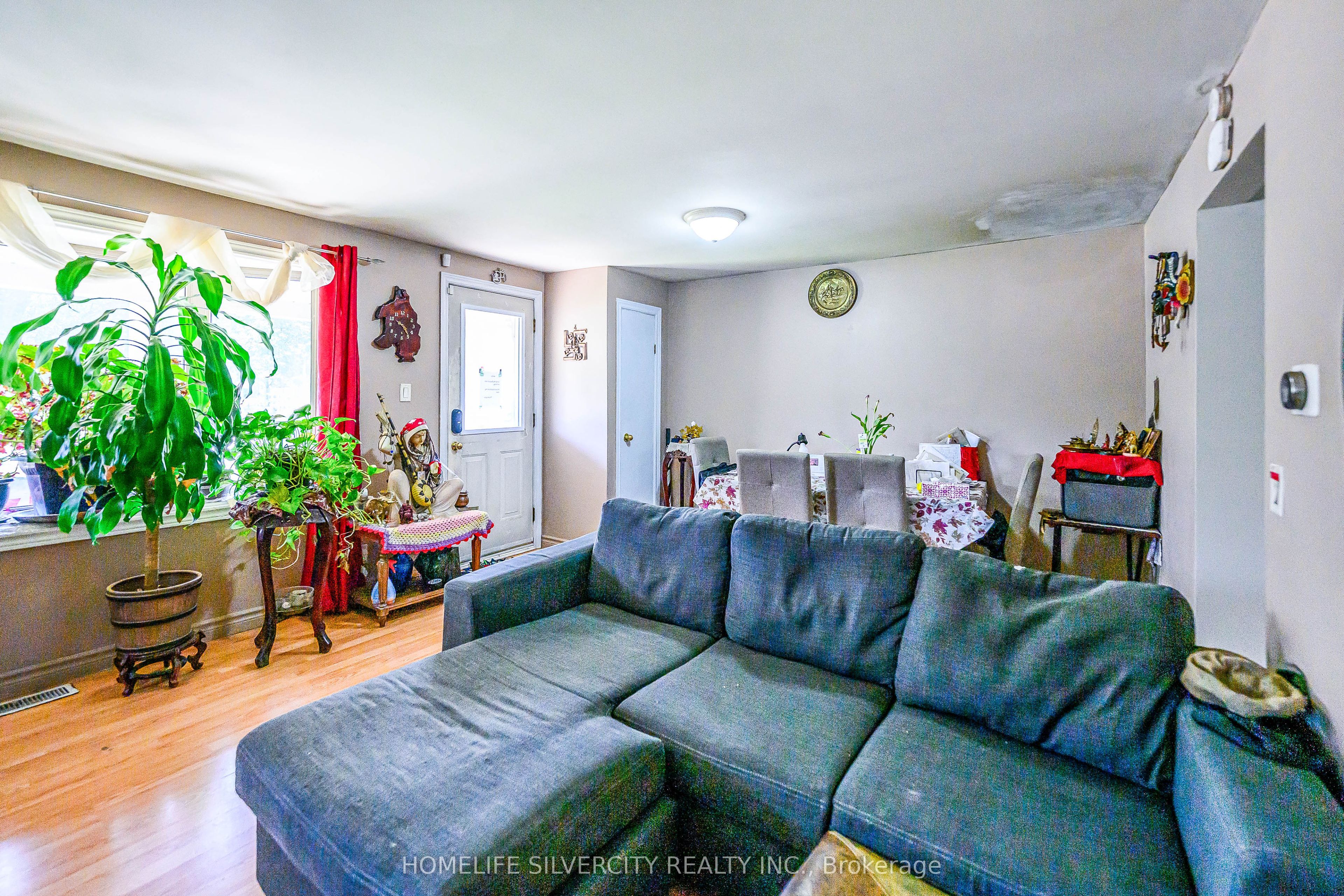 5537 Montrose Rd Property Photo 6