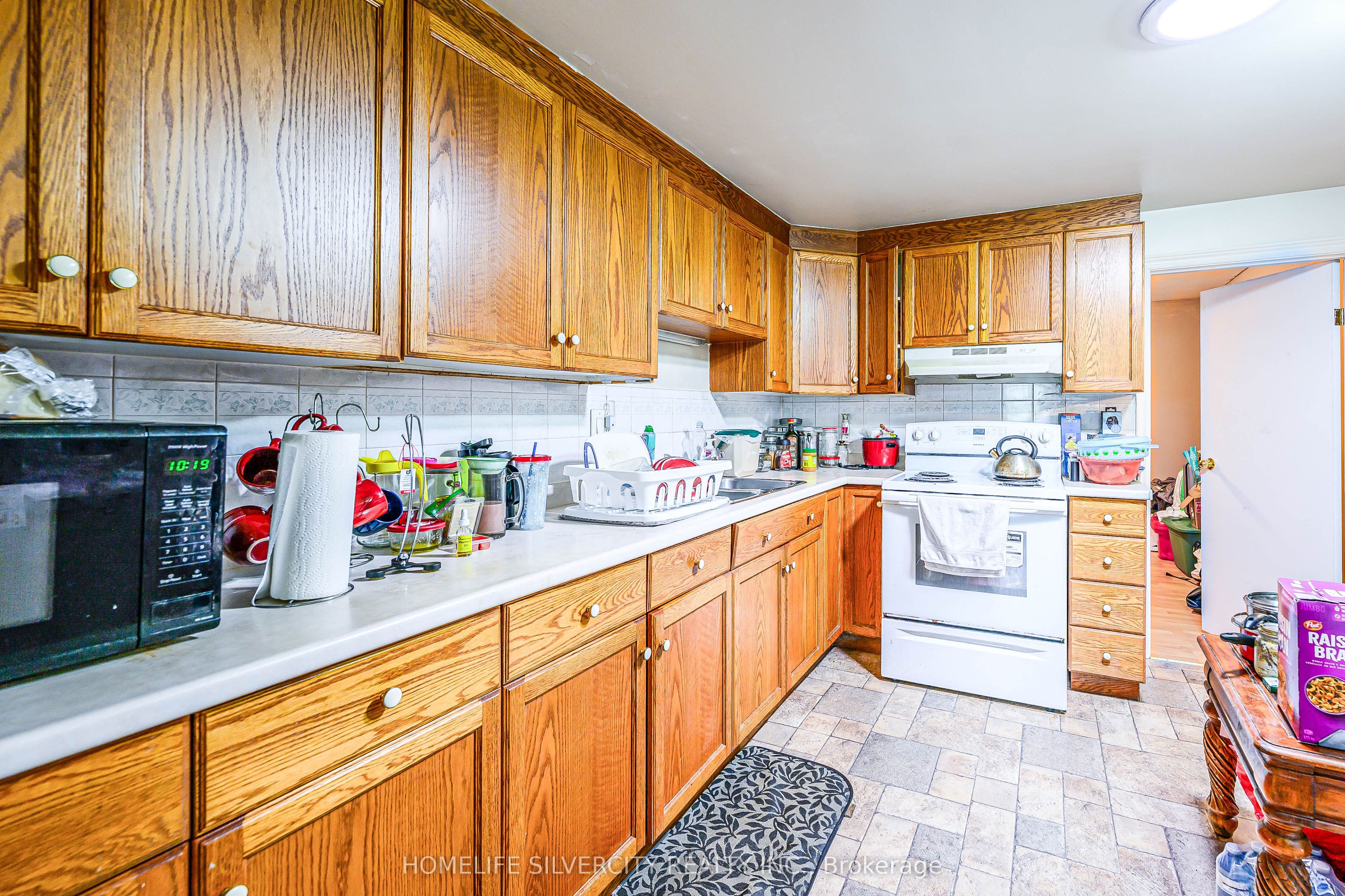 5537 Montrose Rd Property Photo 10