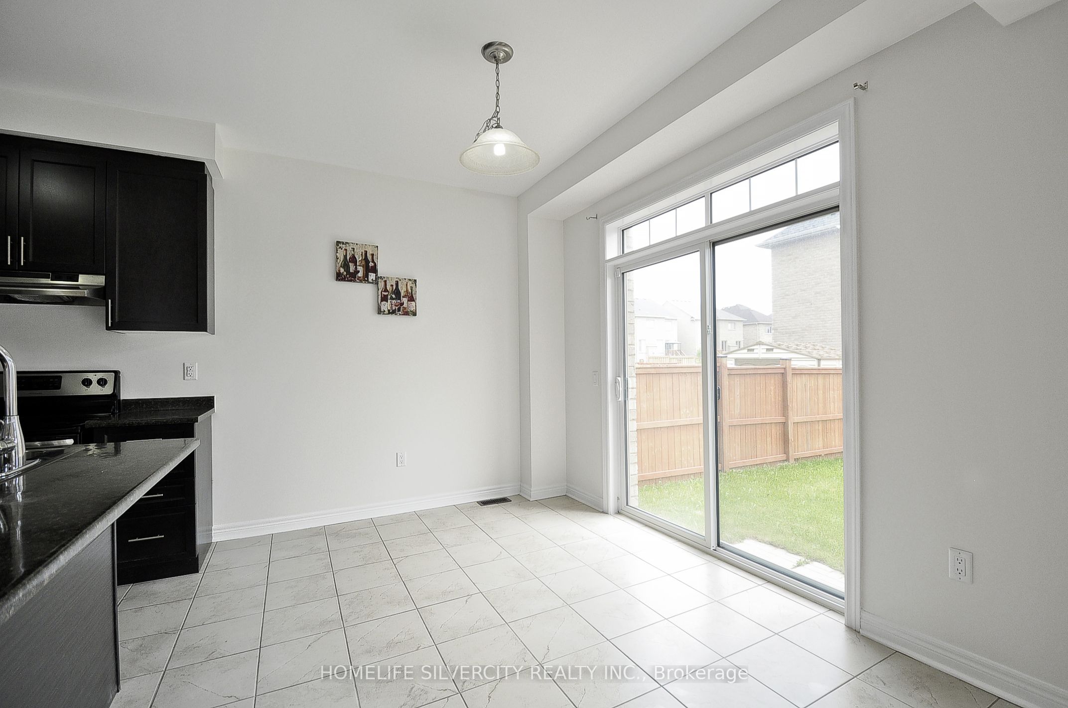 470 Thompson St Property Photo 14
