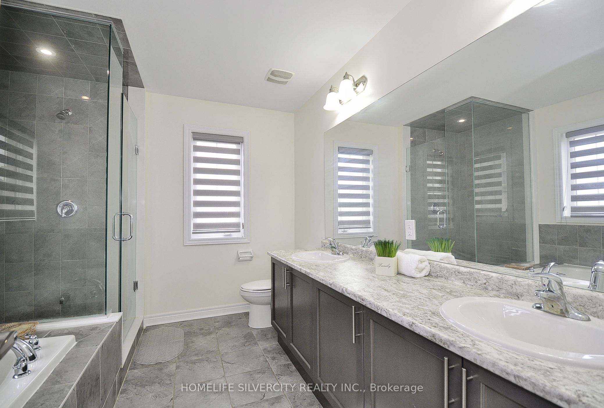 470 Thompson Street Property Photo 19