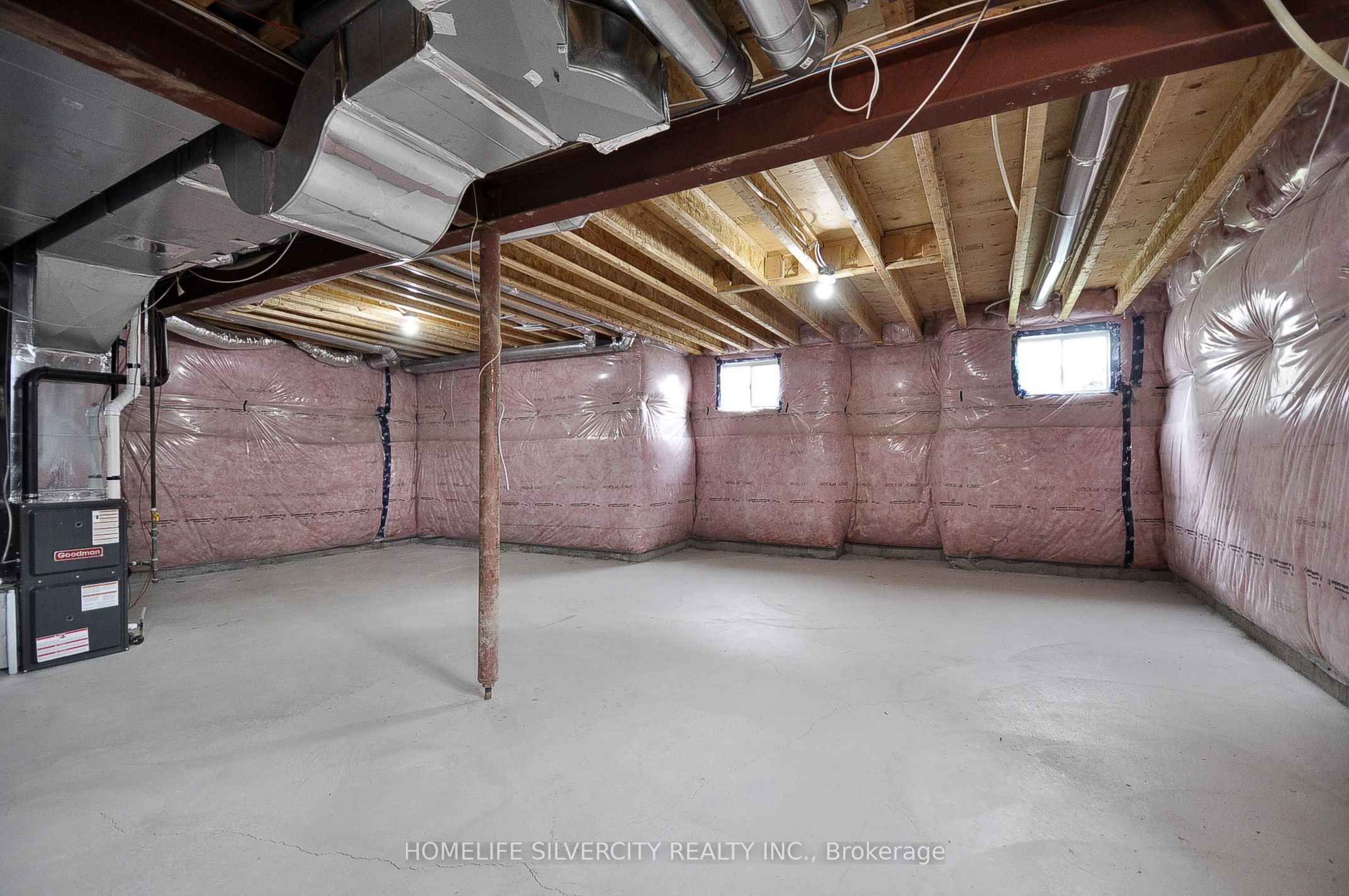 470 Thompson St Property Photo 25