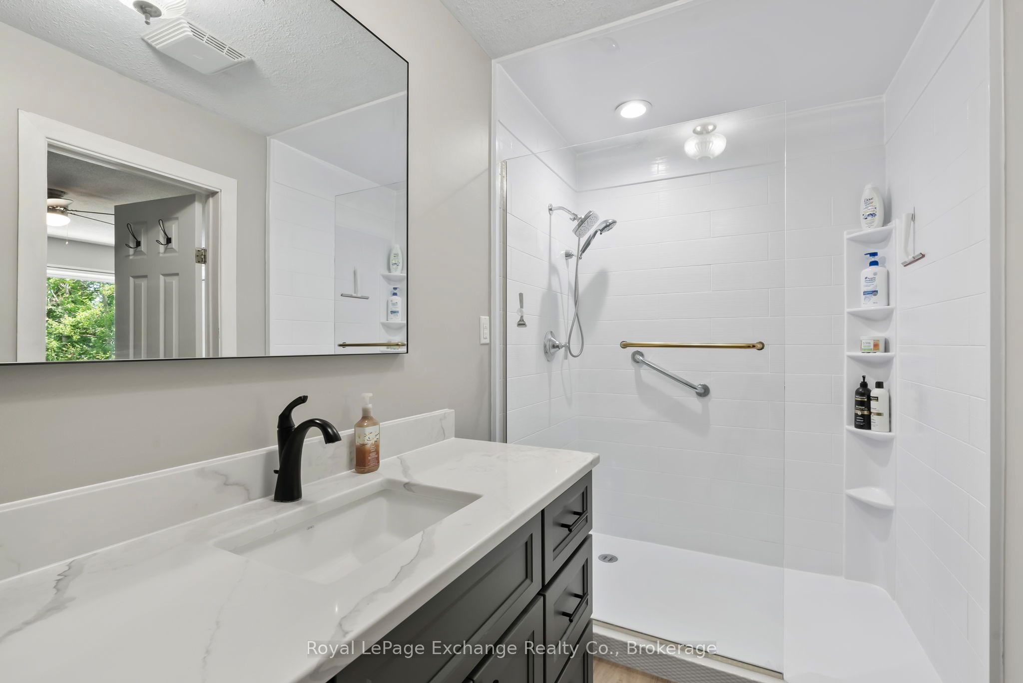 71 Upper Lorne Beach Road Property Photo 14