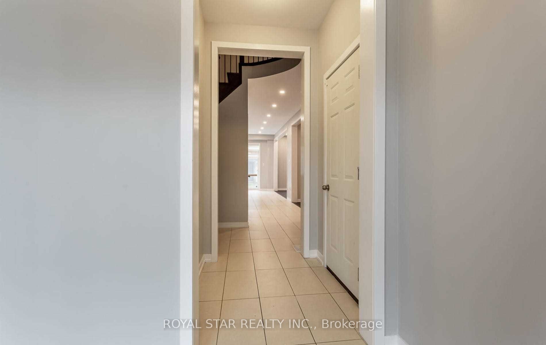 115 Pagebrook Cres Property Photo 4