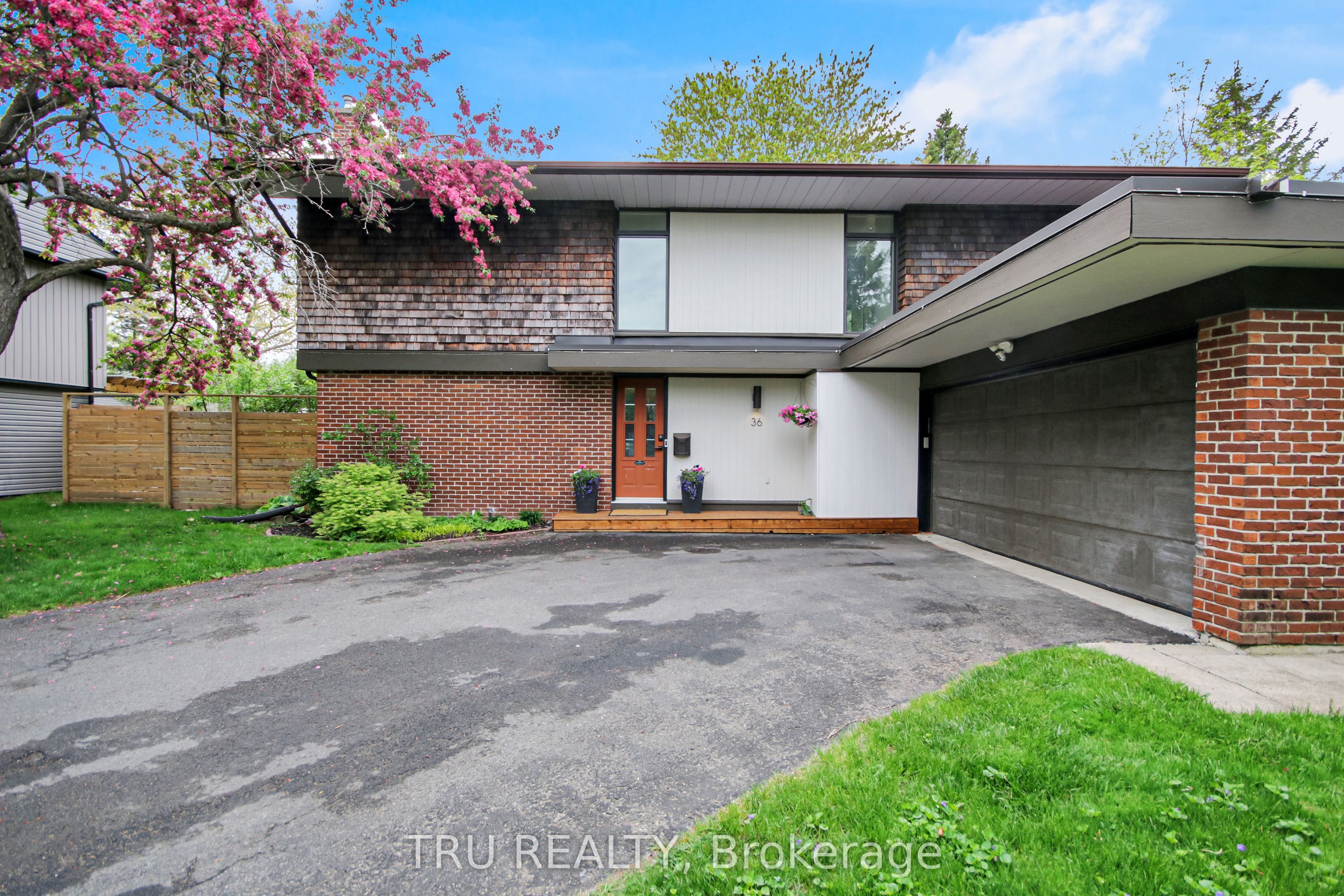 36 Varley Dr Property Photo 2
