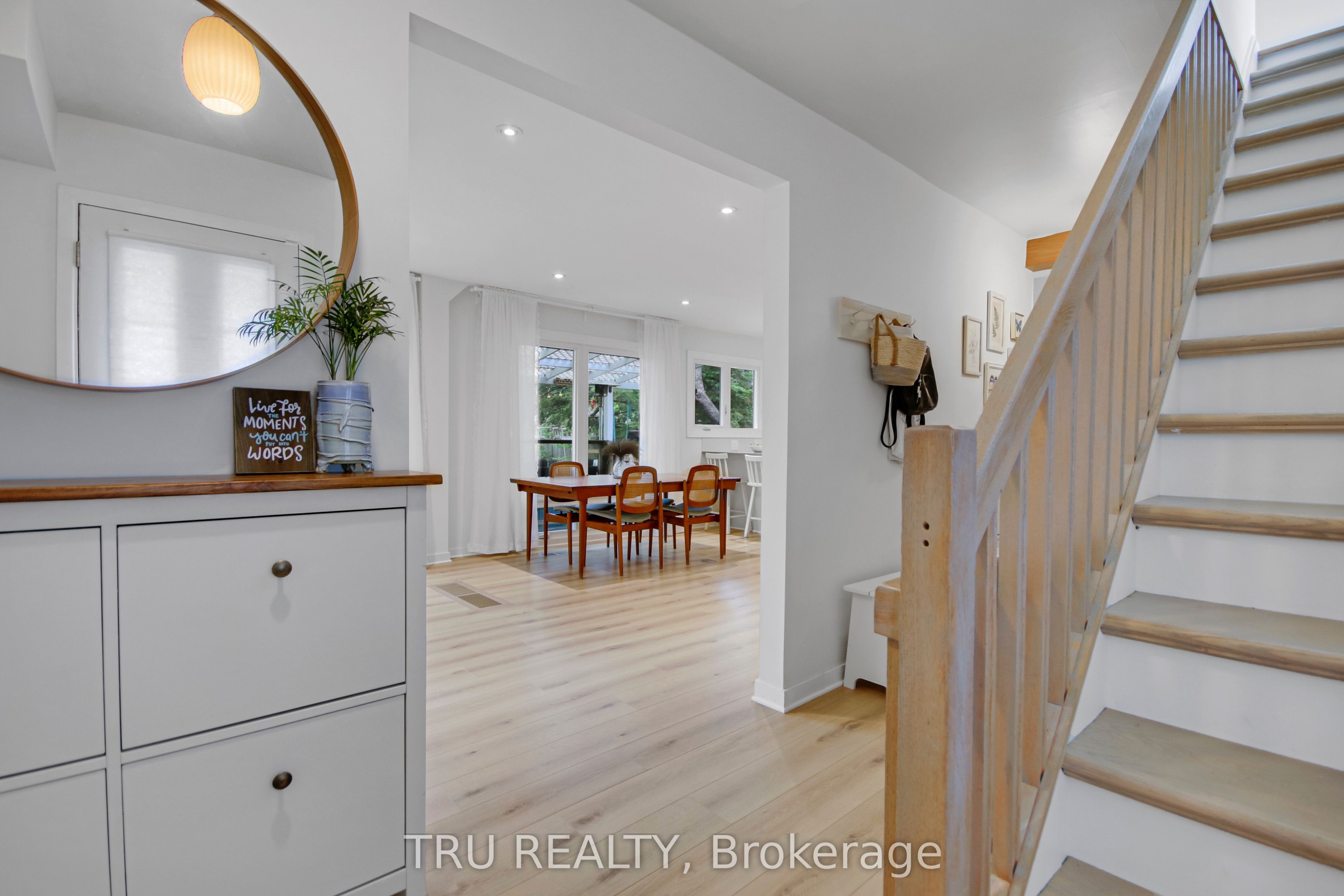 36 Varley Dr Property Photo 4