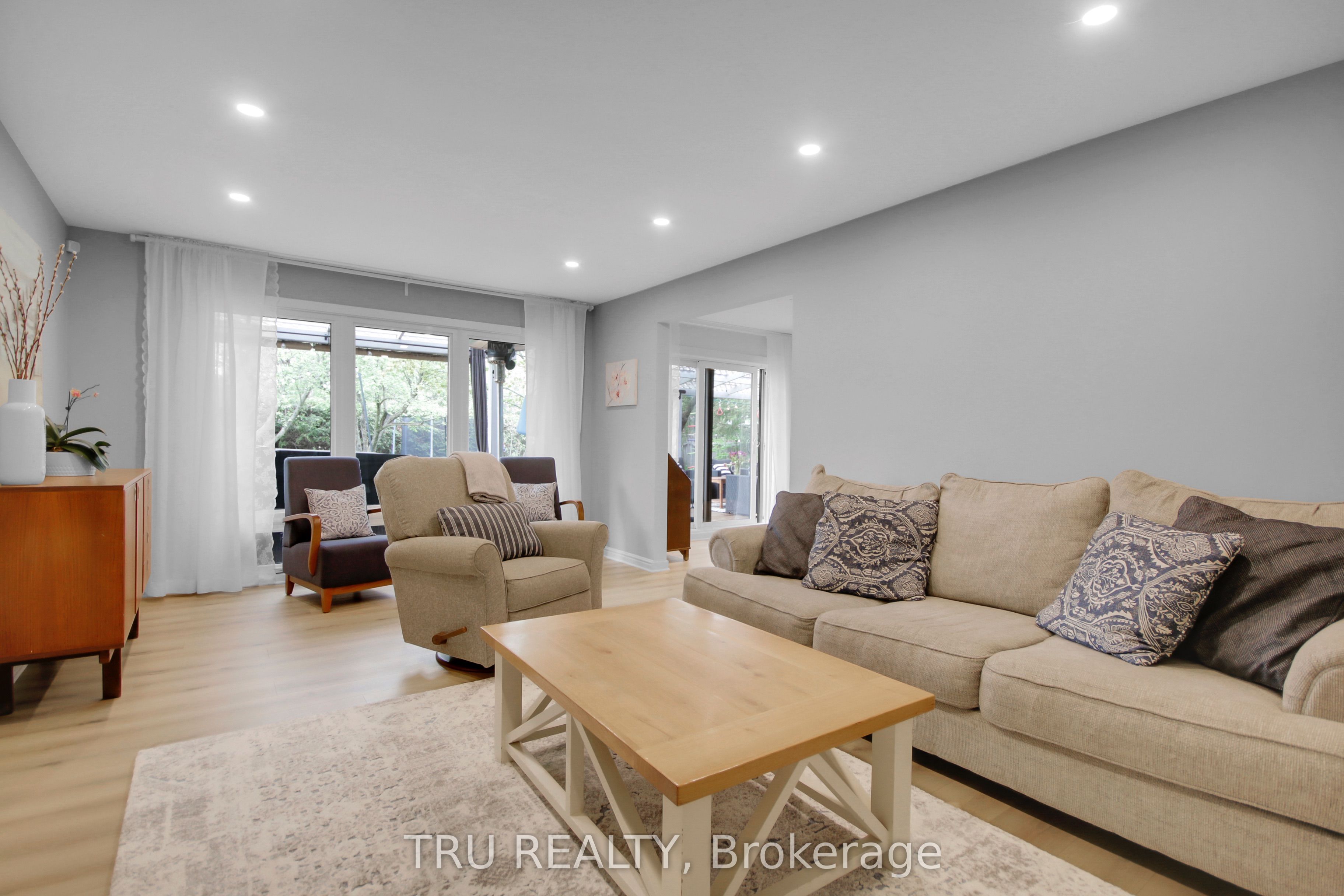 36 Varley Dr Property Photo 10