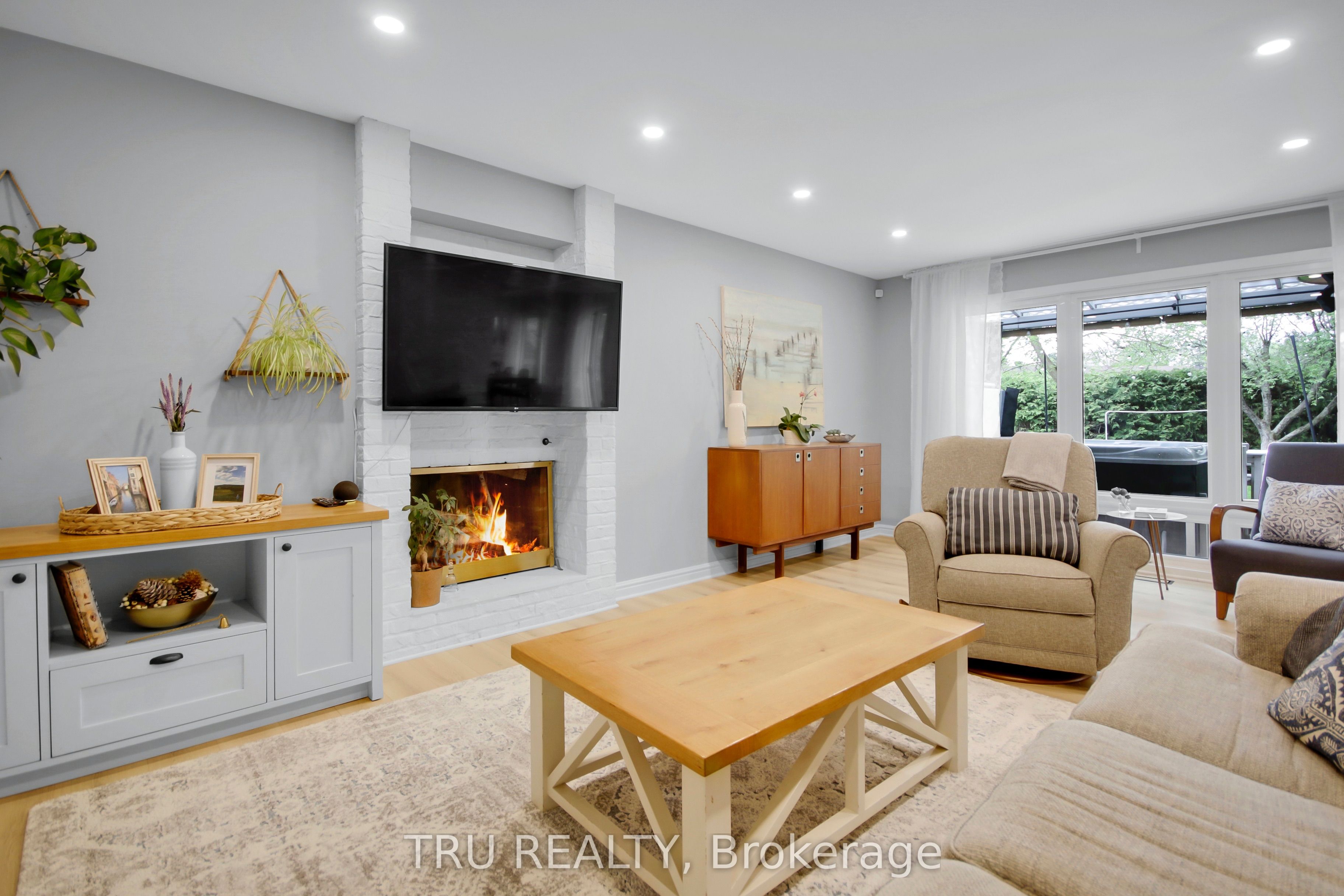 36 Varley Dr Property Photo 11