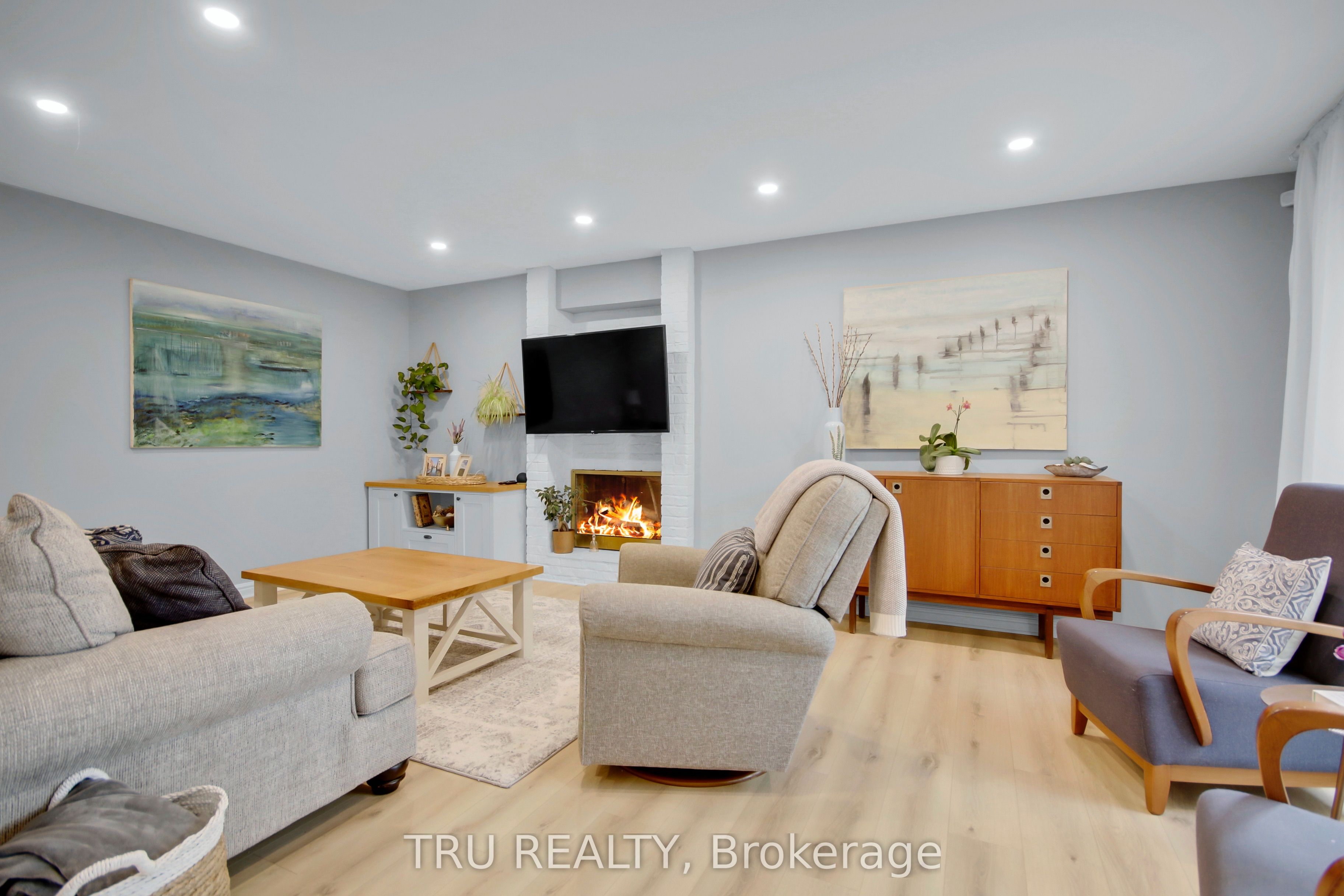 36 Varley Dr Property Photo 12