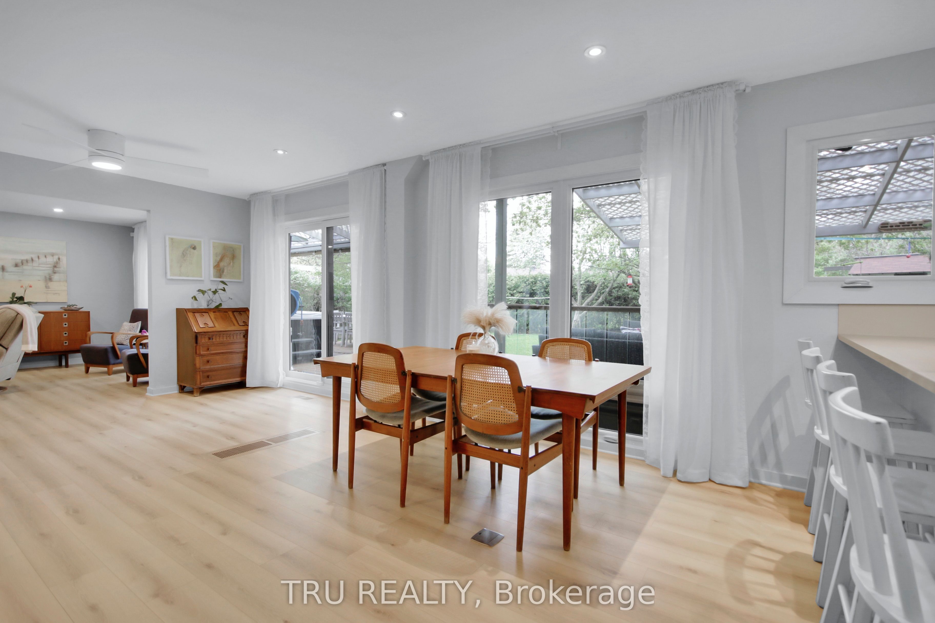 36 Varley Dr Property Photo 14