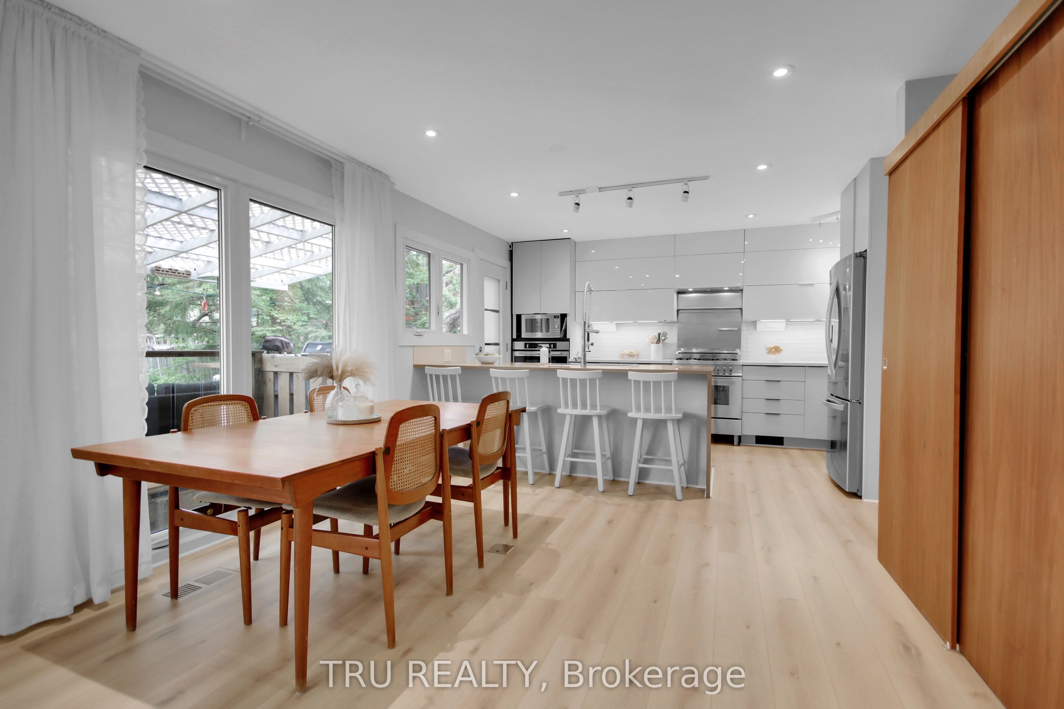 36 Varley Dr Property Photo 15