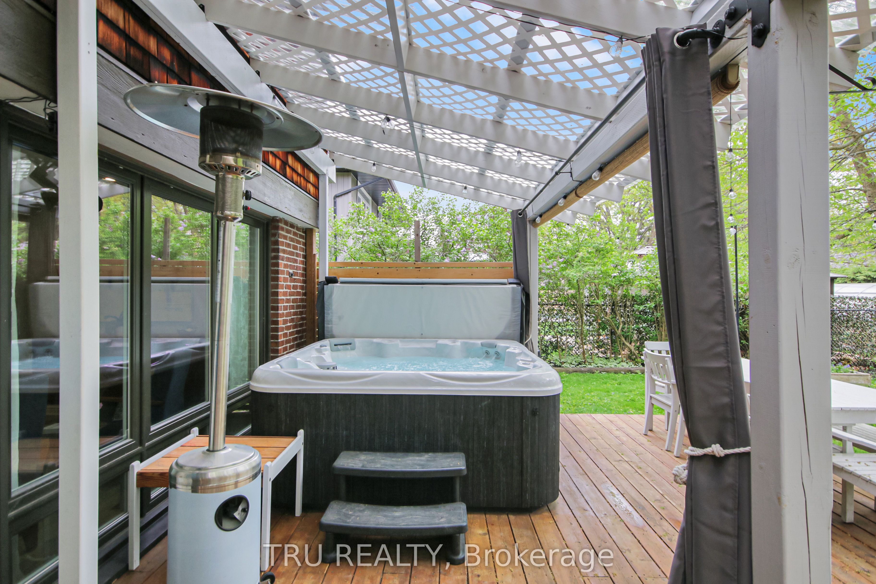 36 Varley Dr Property Photo 20