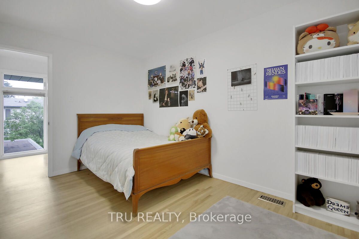 36 Varley Dr Property Photo 31