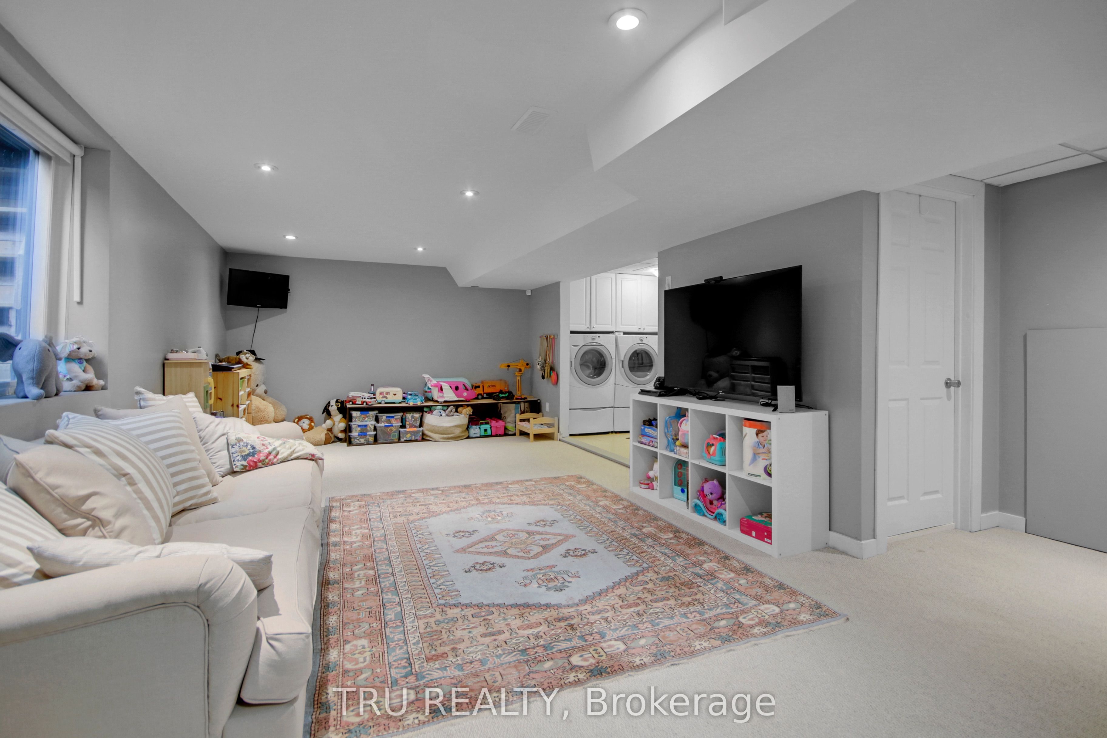 36 Varley Dr Property Photo 38