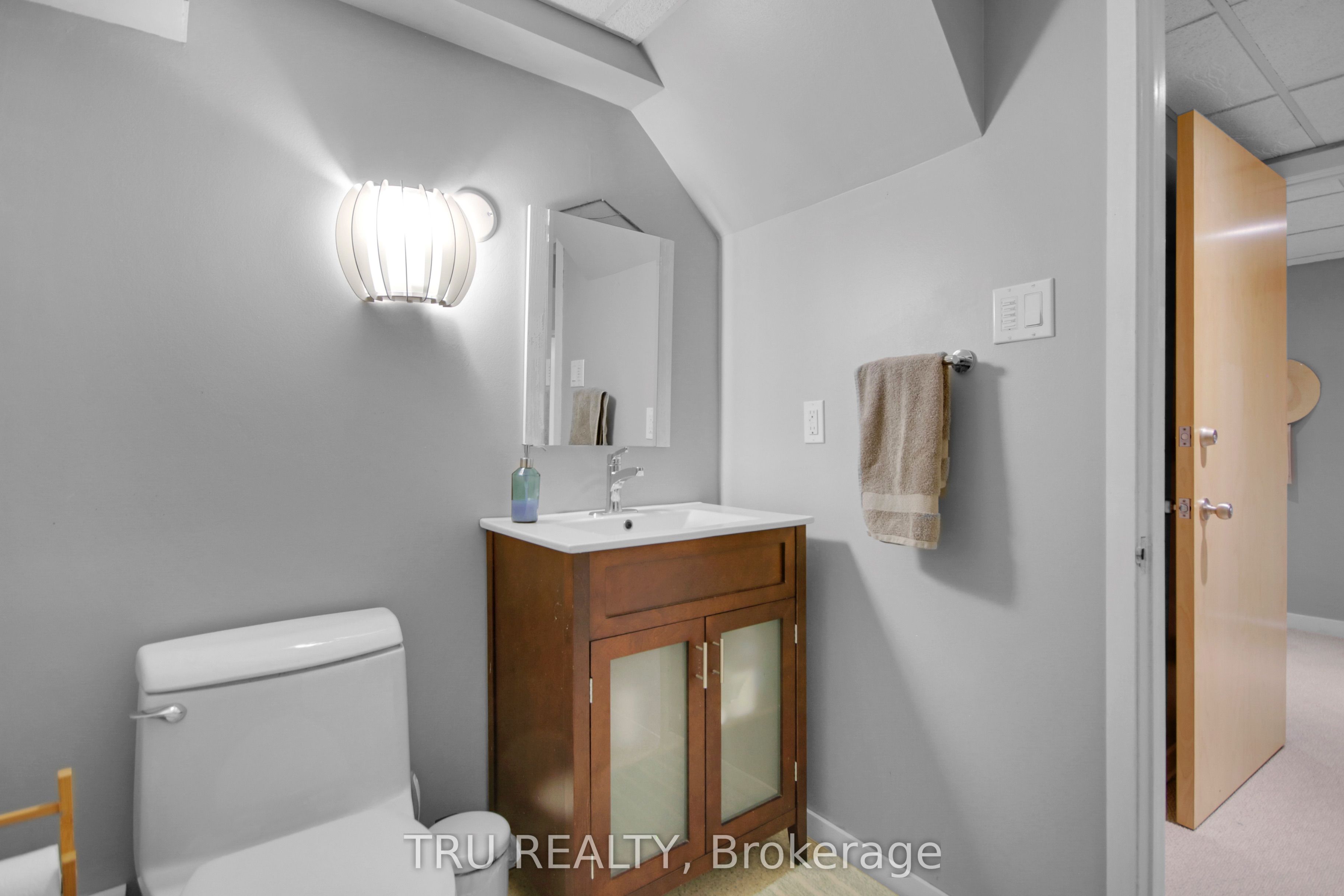 36 Varley Dr Property Photo 41