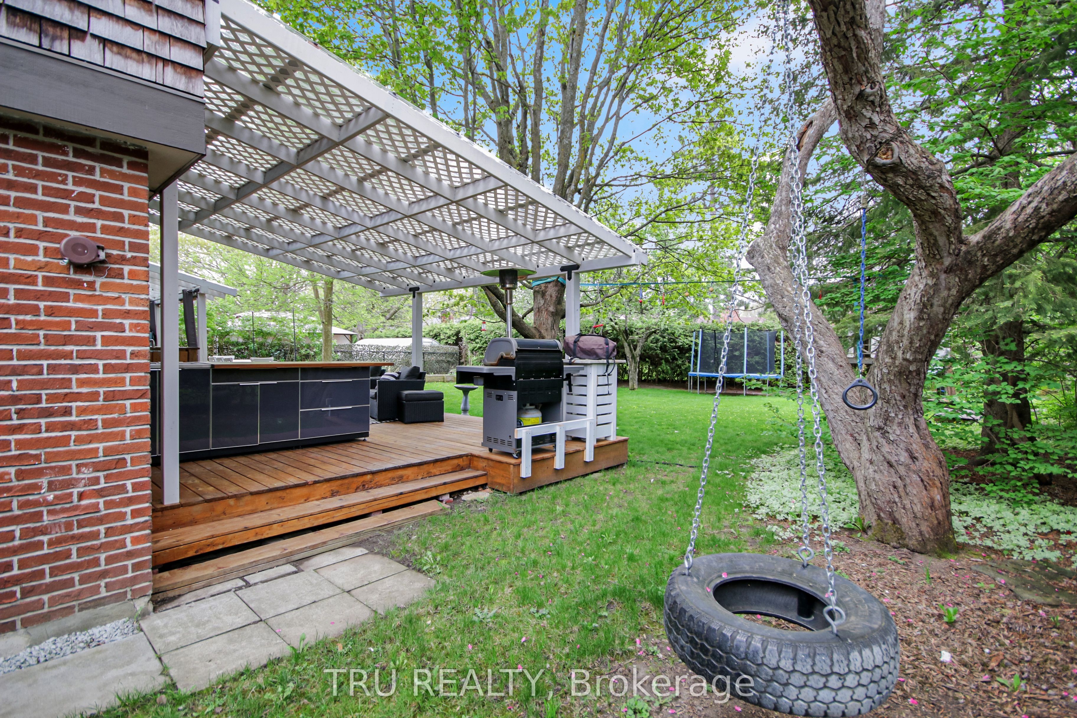 36 Varley Dr Property Photo 45