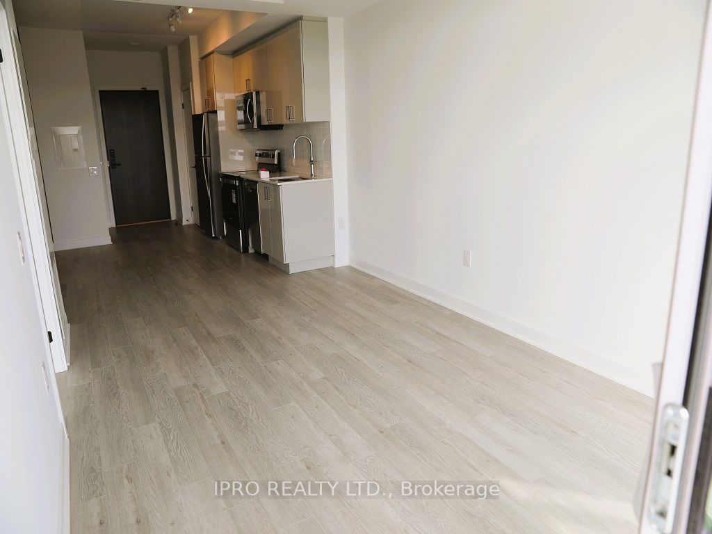 2782 Barton Street 903 Property Photo 7
